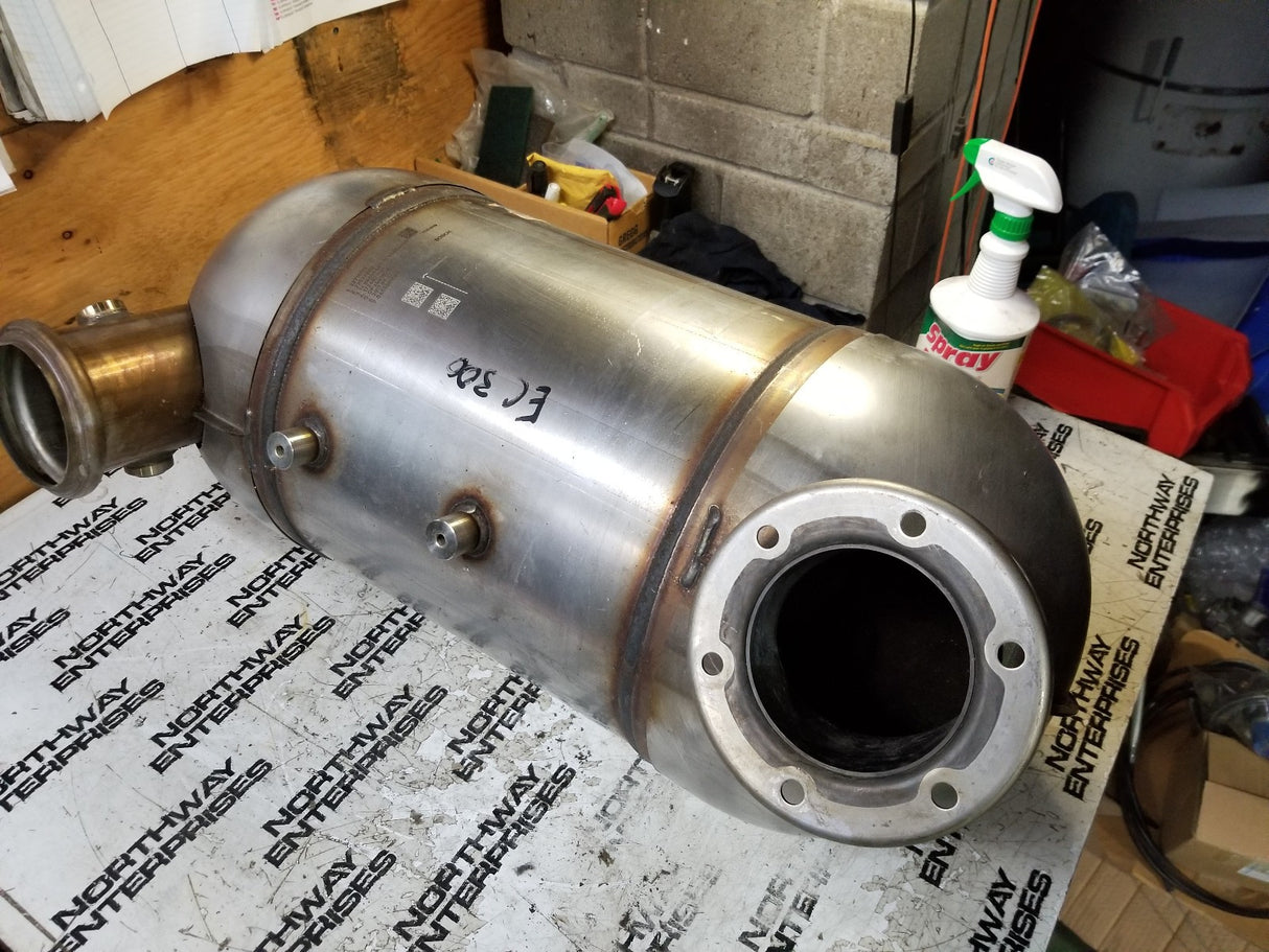 VOE22715135 EC300 VOLVO MUFFLER SILENCER DPF 22715135 22537842