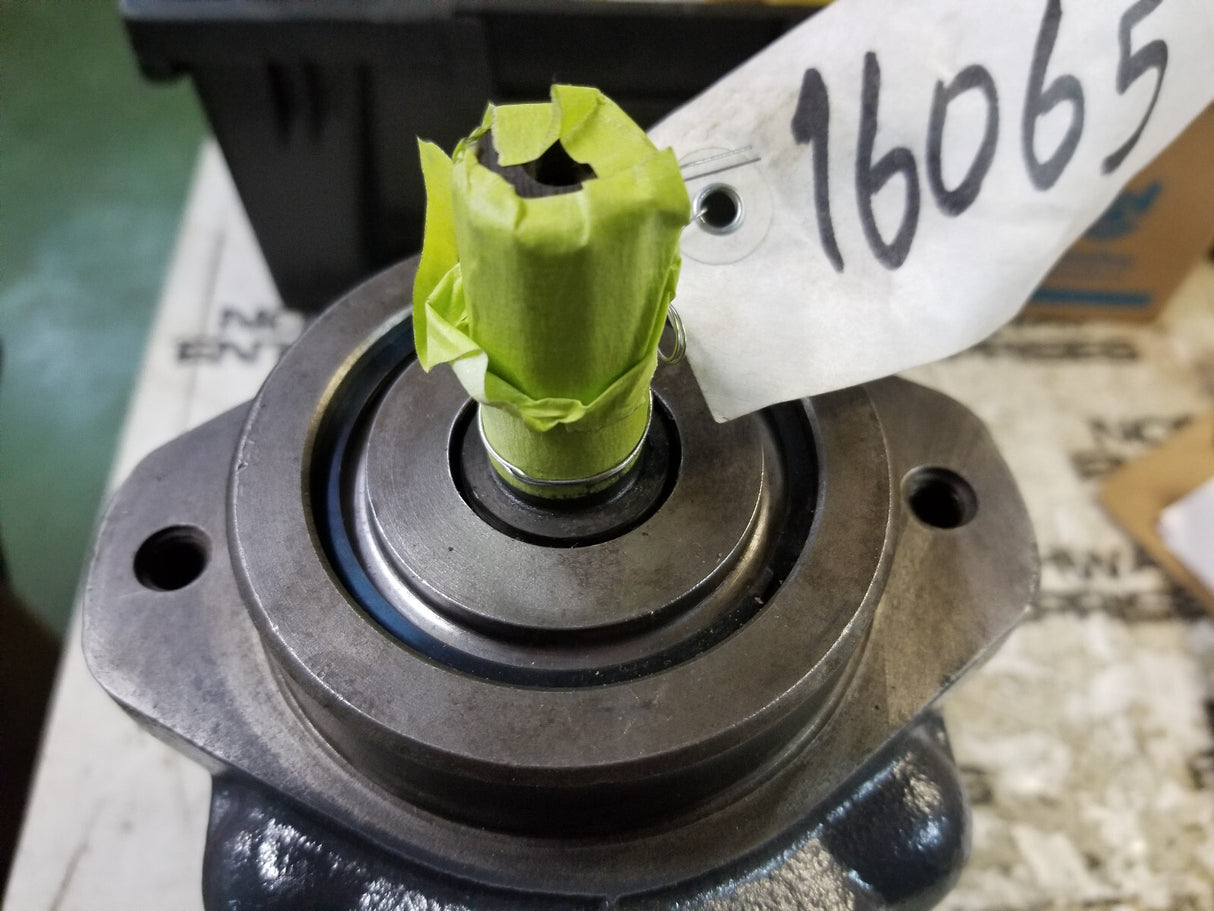 VICKERS HYDRAULIC PUMP OCD20S147 MODEL V20200 11 5 cw rotation