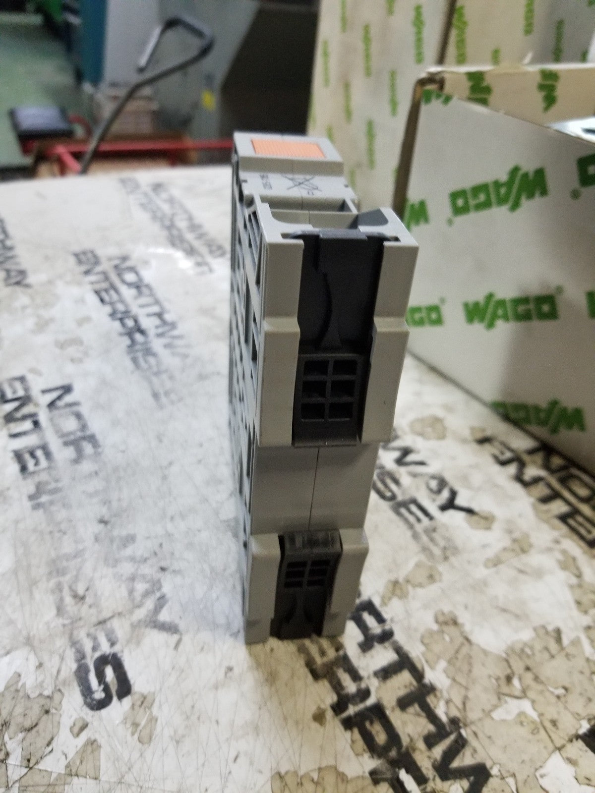 1PC - 285-1185 Feed Through Terminal Block, Grey, 2 Conductor 0285-1185