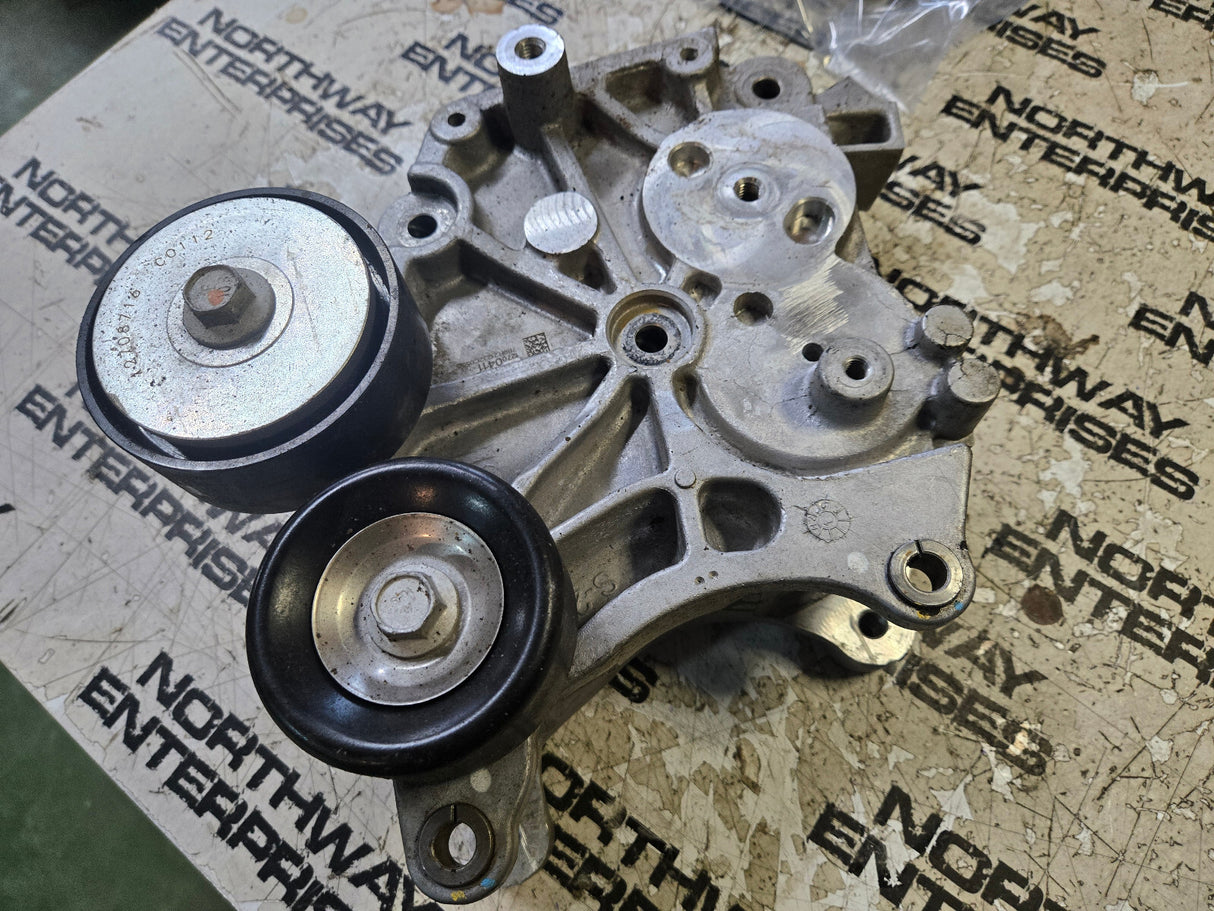 L5P GM Genuine Parts Alternator Bracket 12700411