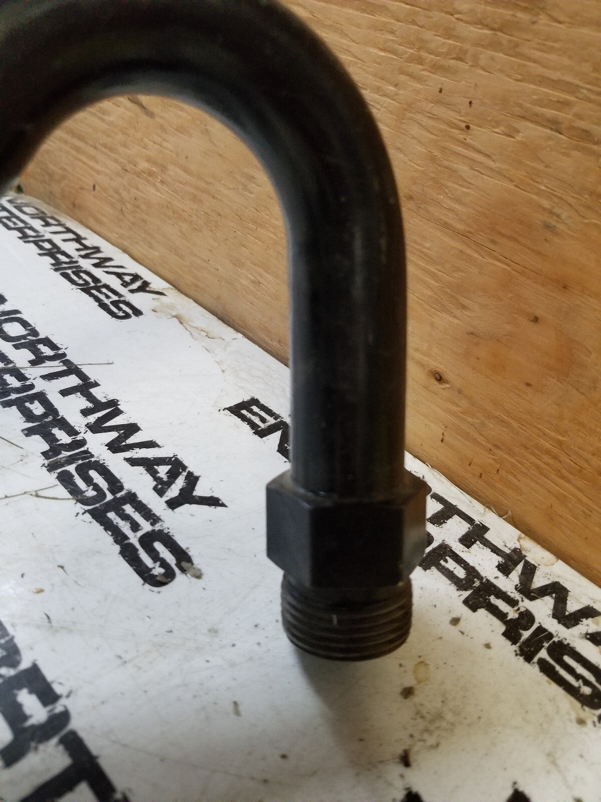 AT305114 JOHN DEERE OIL LINE