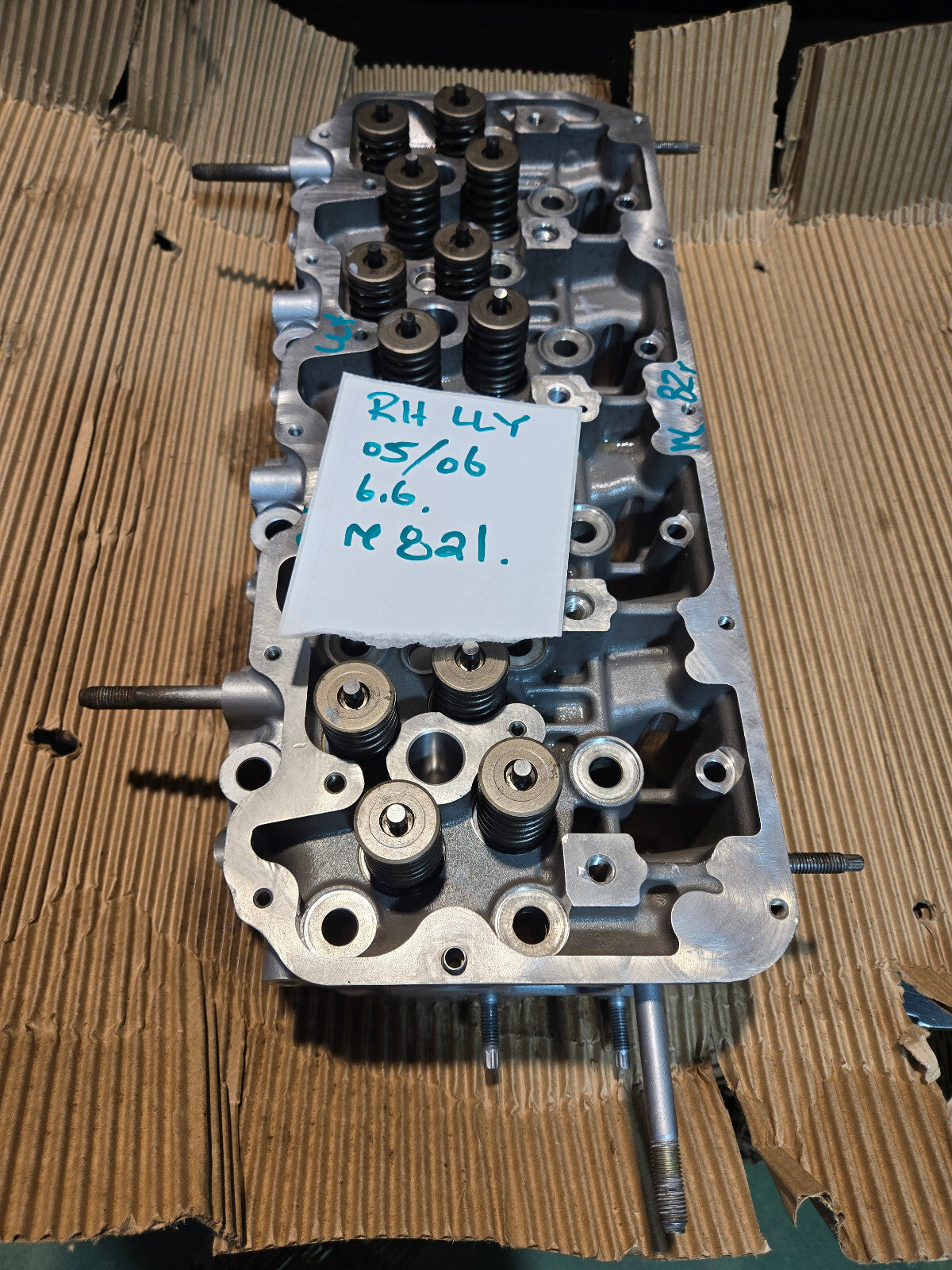 REMAN RH PASSENGER CYLINDER HEAD 6.6 DURAMAX DIESEL LLY VIN 2 97779579 REF8157