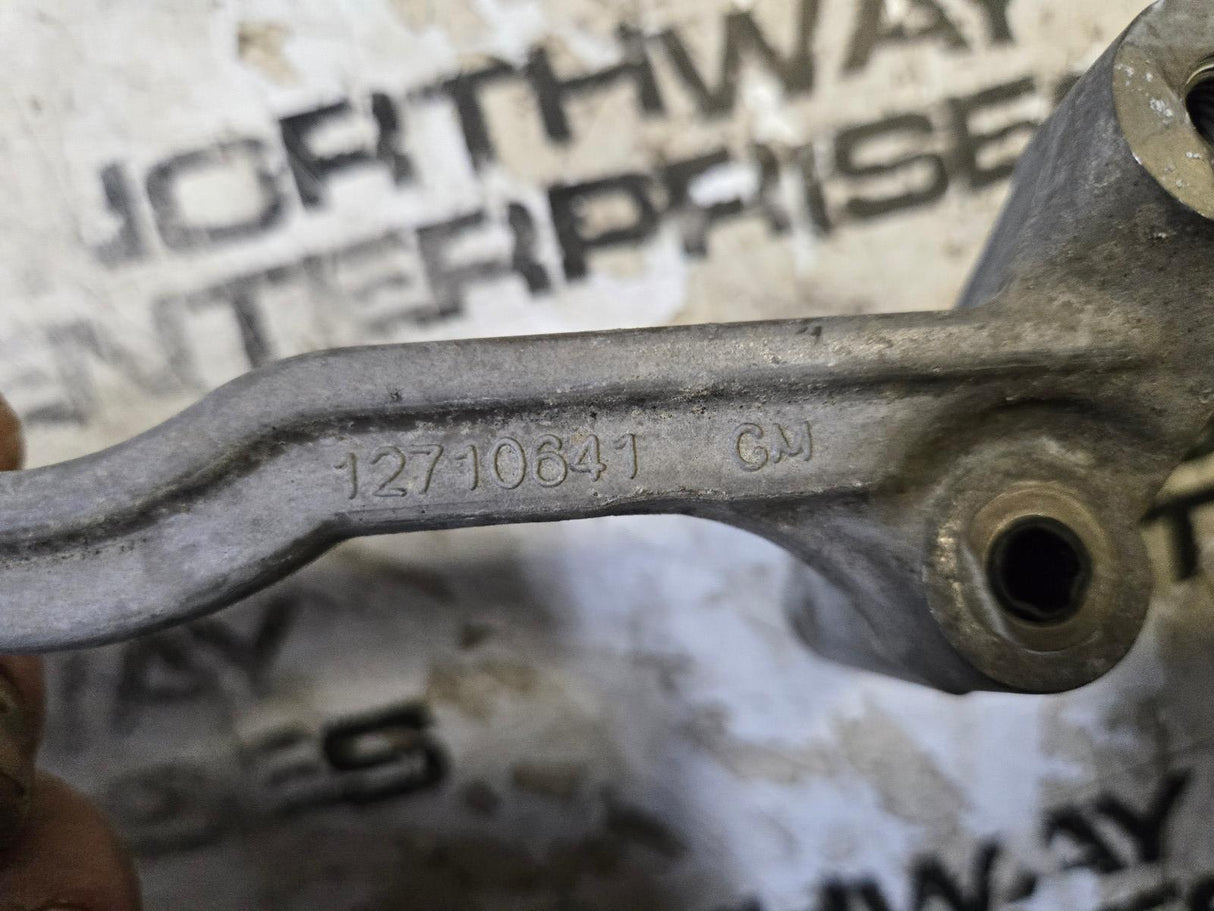 12710641 2017-2023 Chevrolet DURAMAX 6.6L Diesel Injector Fuel Rail Bracket