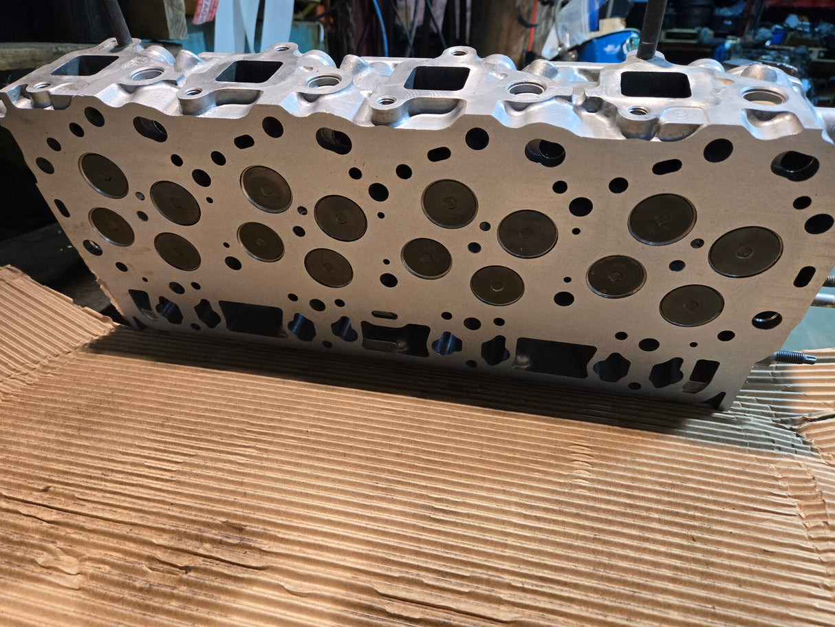 REMAN RH PASSENGER CYLINDER HEAD 6.6 DURAMAX DIESEL LLY VIN 2 97779579 REF8157