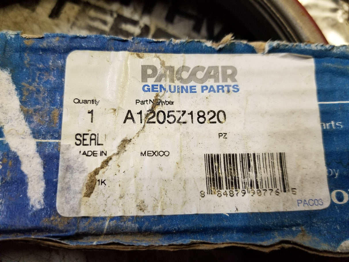 A1205Z1820 PACCAR DRIVE AXLE SEAL