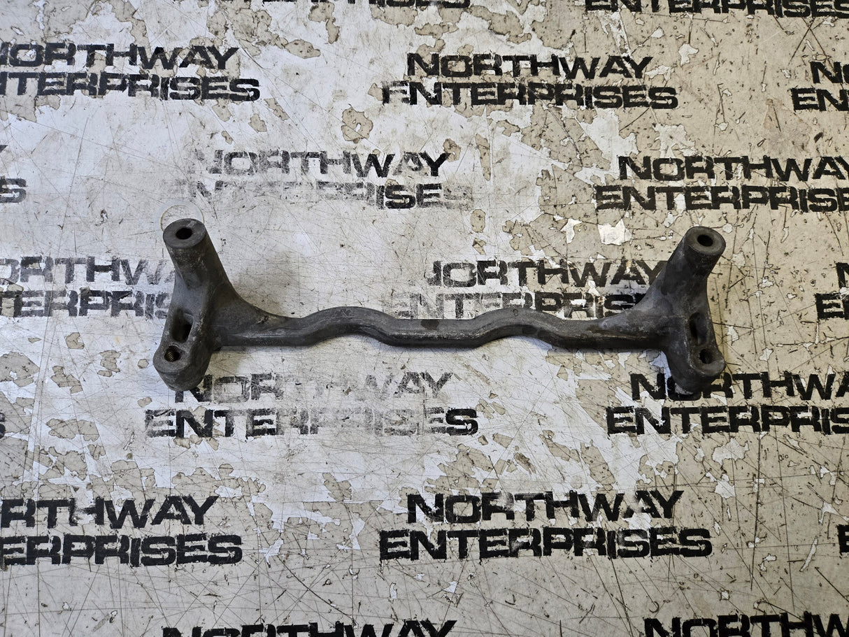 12678755 L5P 2017-2023 Chevrolet DURAMAX 6.6L Diesel Injector Fuel Rail Bracket