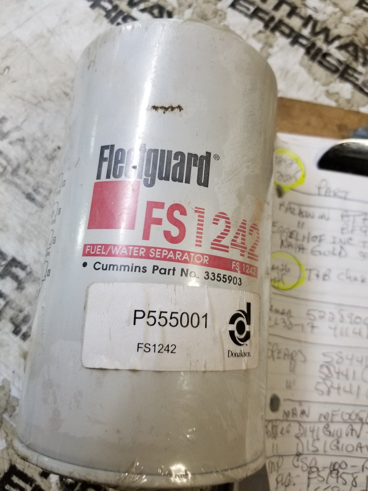 FS1242 FLEETGUARD FUEL FILTER