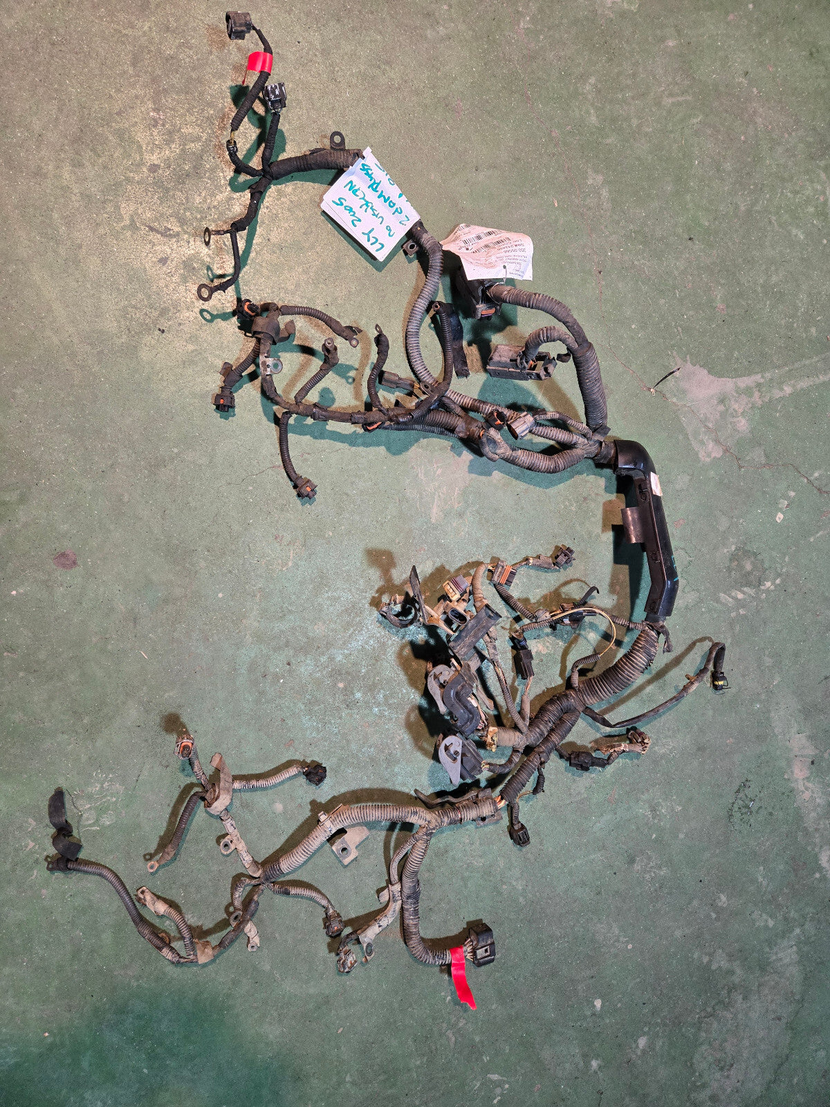 2005/06 LLY 6.6L DURAMAX ENGINE HARNESS NO VISIBLE PN. 2 DAMAGED PLUGS