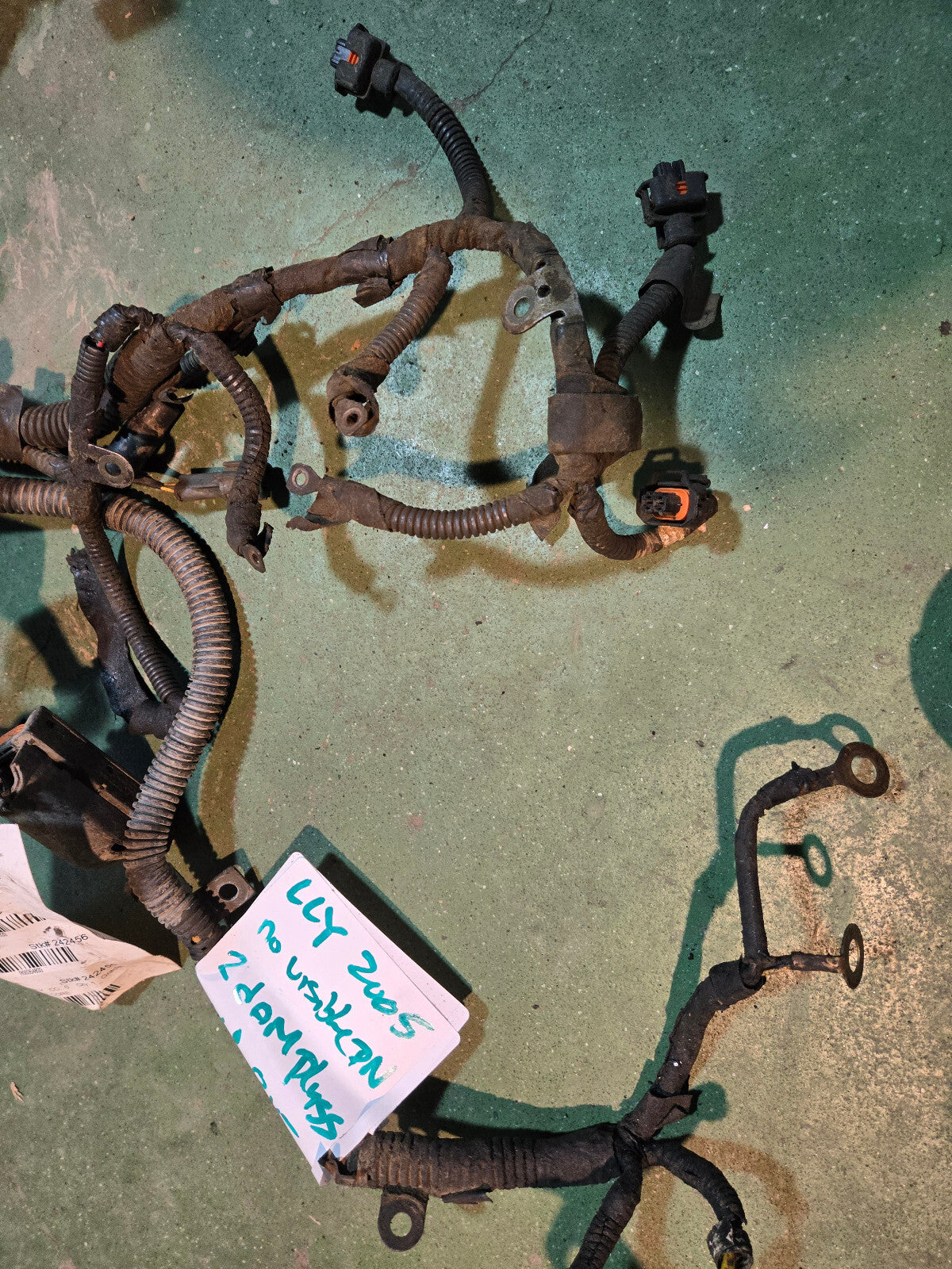 2005/06 LLY 6.6L DURAMAX ENGINE HARNESS NO VISIBLE PN. 2 DAMAGED PLUGS