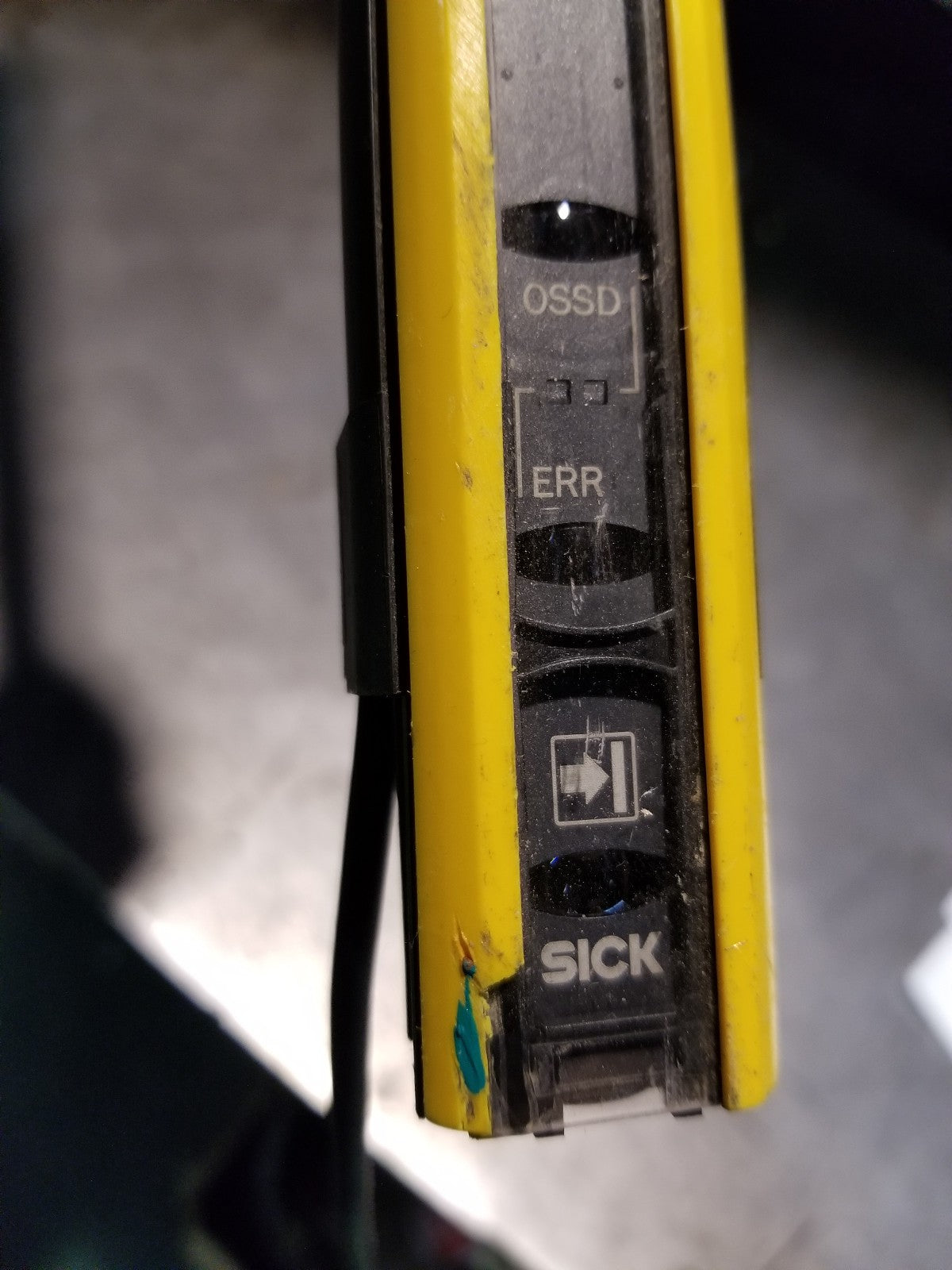SICK C2C-EA07530A10000 Detec2 Core D-79183 Safety Light Curtain Barrier