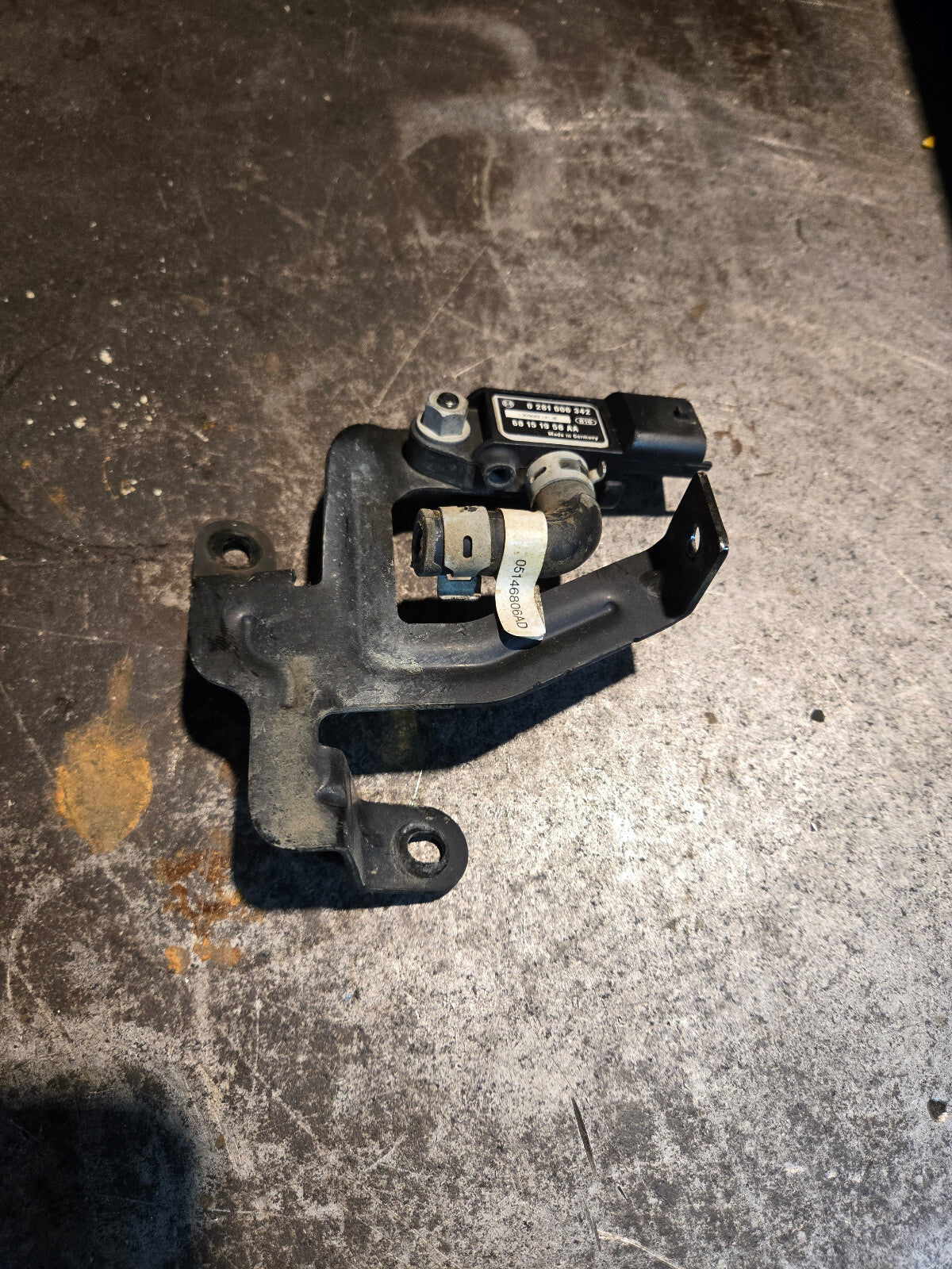 Turbo Pressure Sensor 0281006342 Bracket 2014-2018 DODGE RAM 1500 3.0l diesel