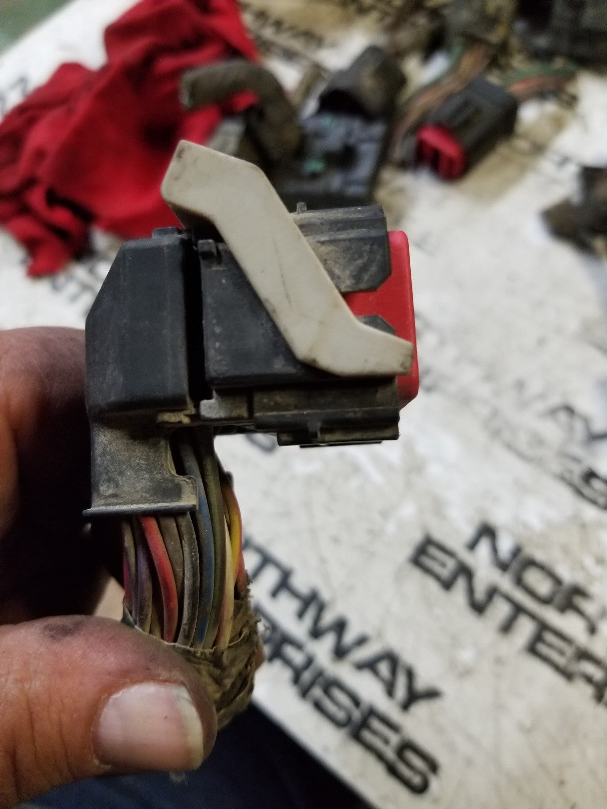 6.0L POWERSTROKE ENGINE HARNESS PIGTAIL CONNECTOR