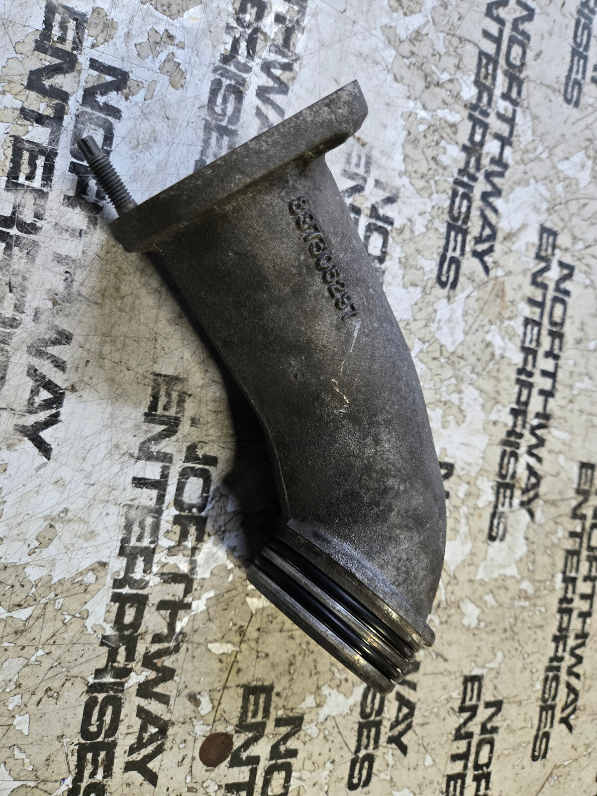 2004.5-2005 Chevy Silverado Sierra Duramax LLY Intake Elbow 897305297 broken tab