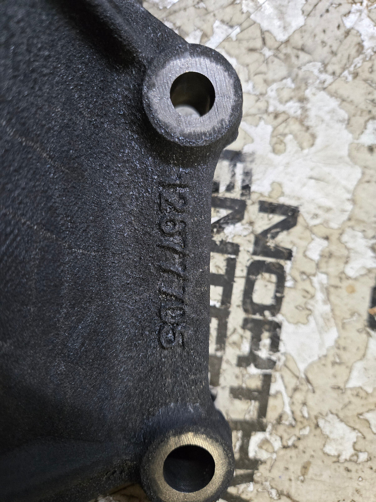 L5P TURBO PEDISTAL 12677705 TURBOCHARGER EXHAUST ADAPTER
