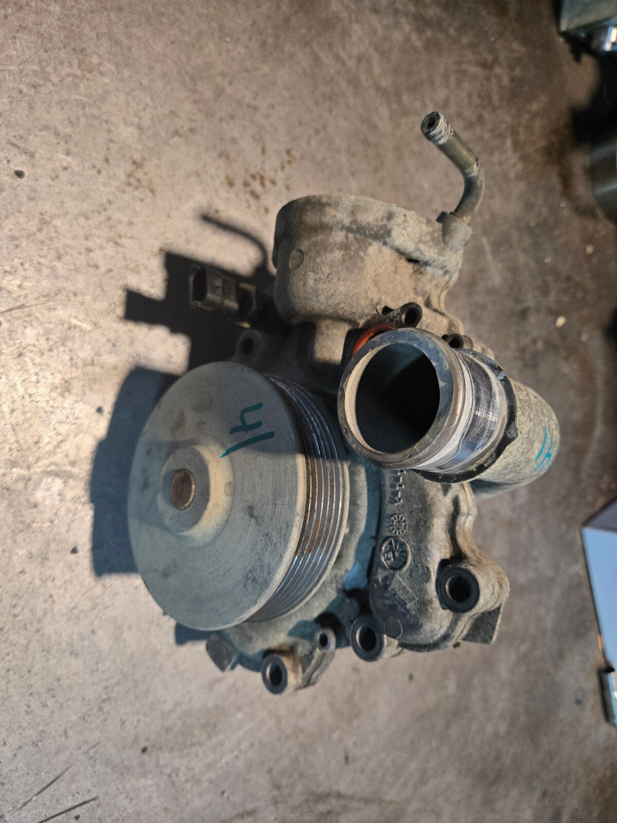 68211202AA 3.0L ECODIESEL USED WATER PUMP