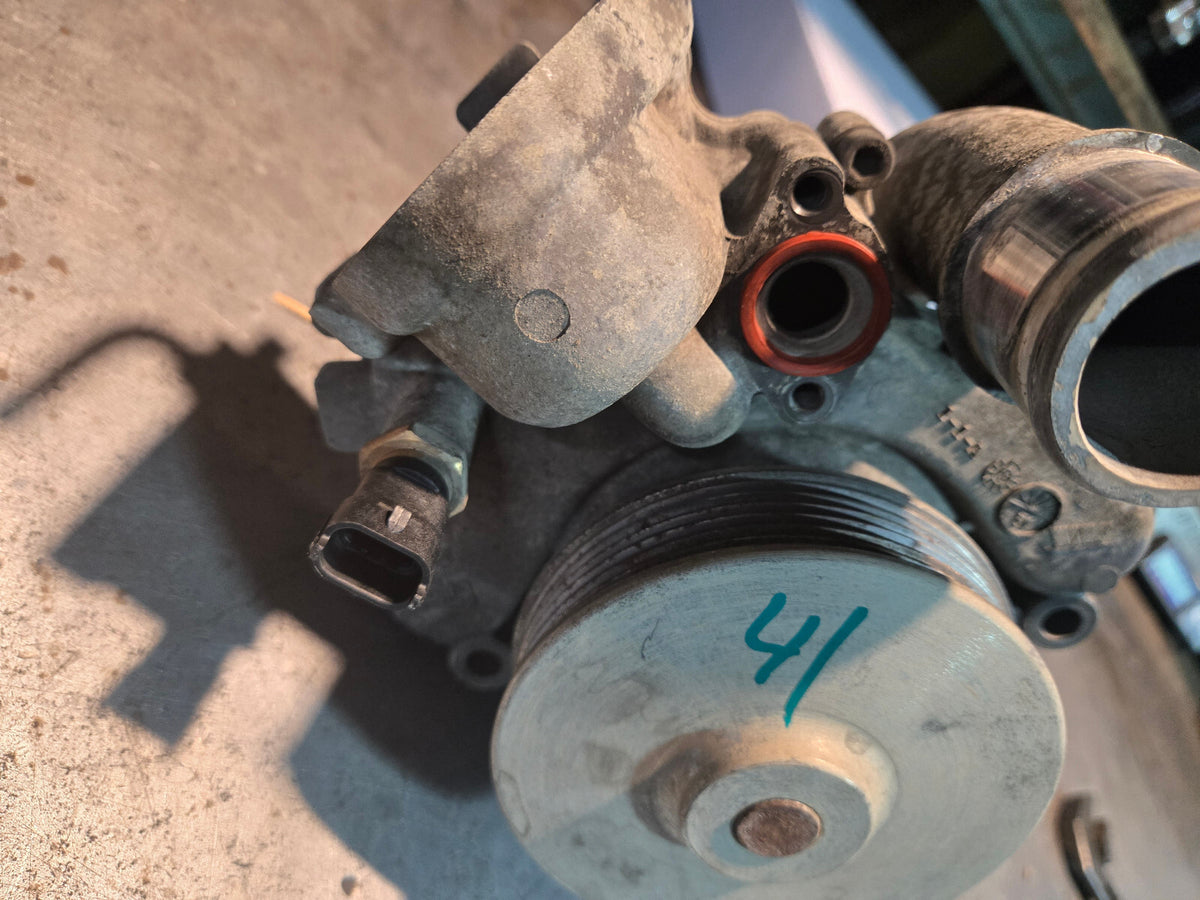 68211202AA 3.0L ECODIESEL USED WATER PUMP