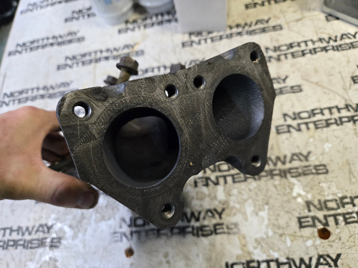 L5P TURBO PEDISTAL 12677705 TURBOCHARGER EXHAUST ADAPTER