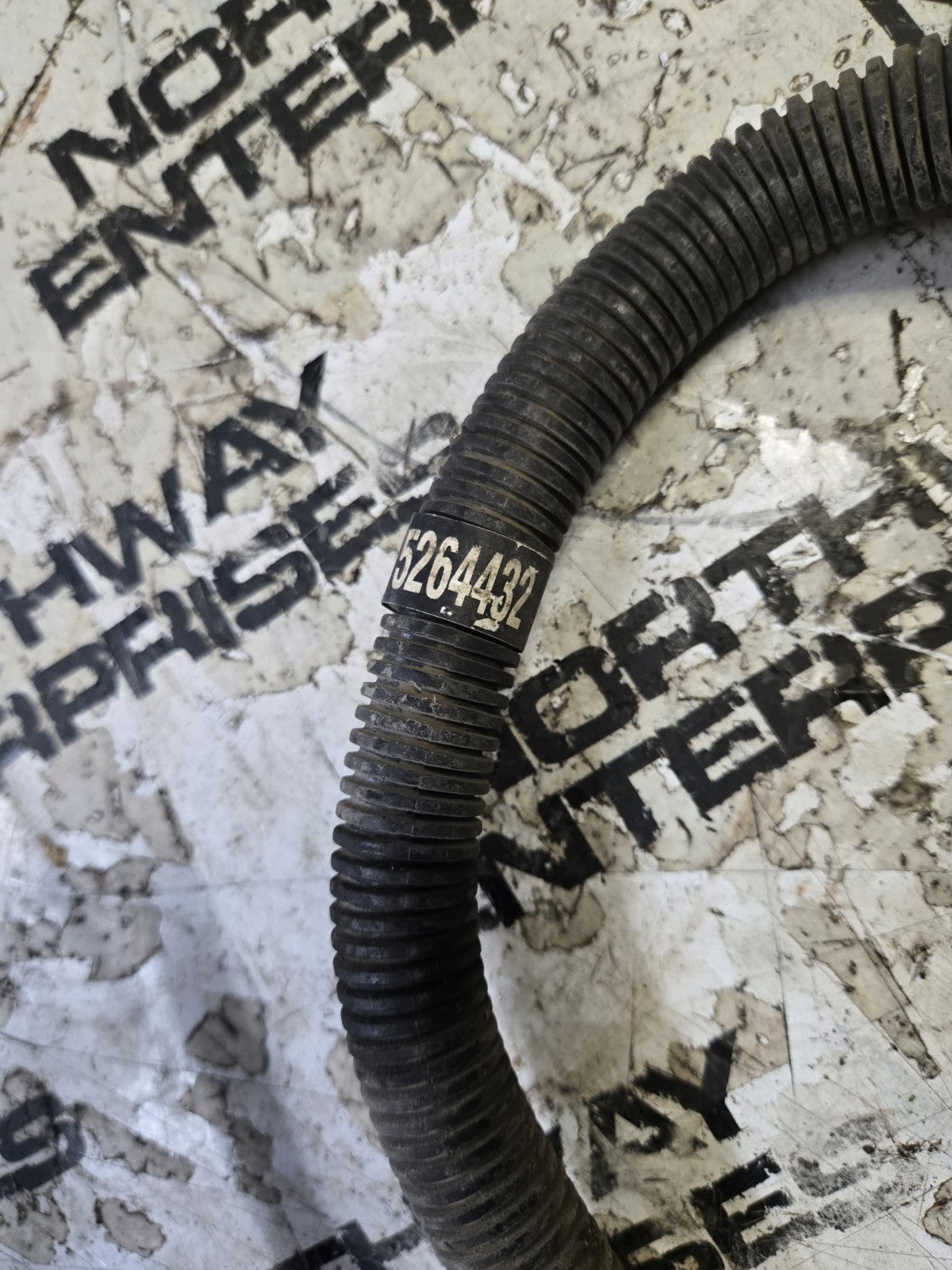 Ram 2500 3500 6.7 Engine Valve cover breather tube pipes 5264432 5282379