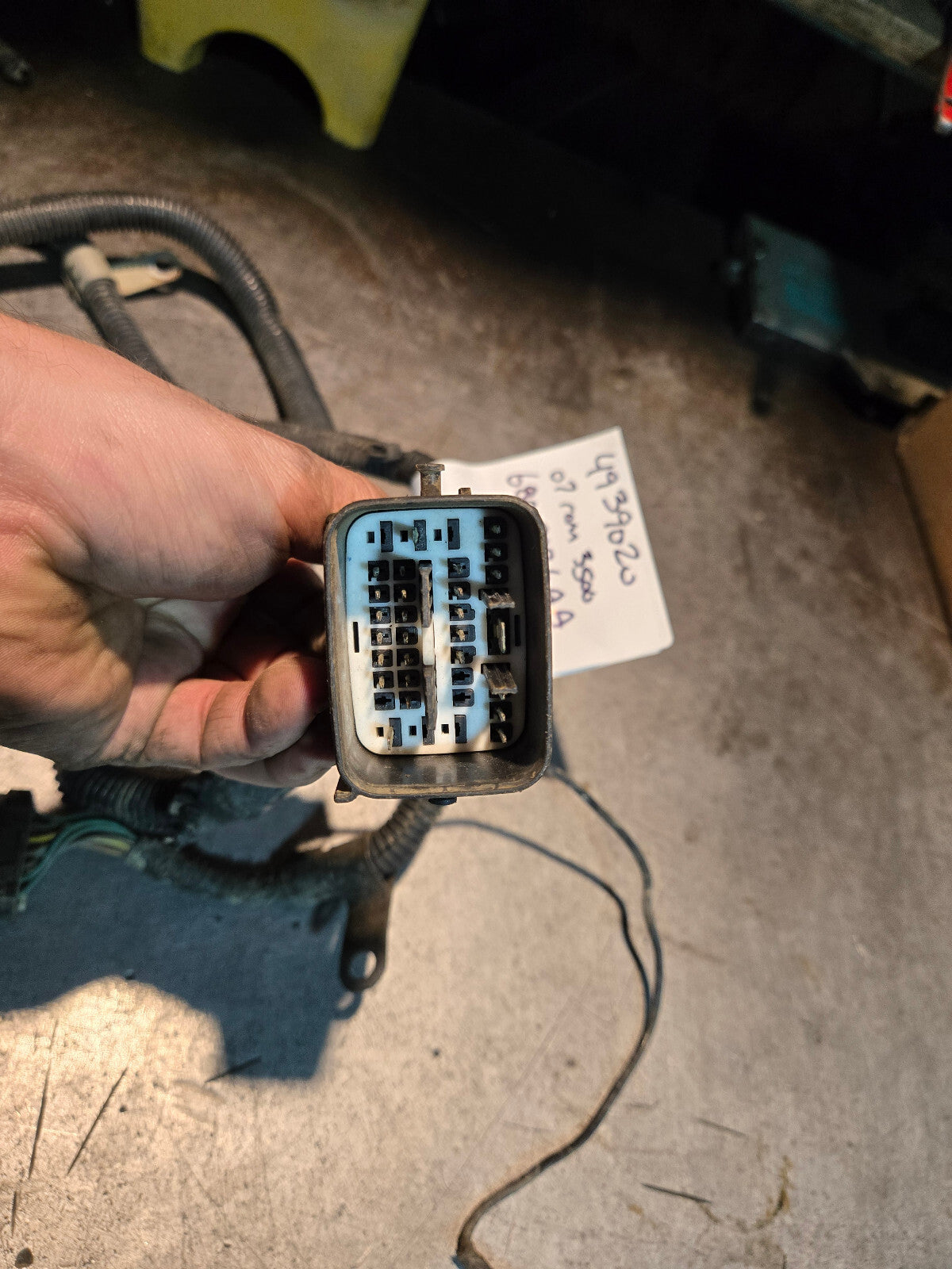 2007 DODGE RAM2500 RAM3500 CUMMINS ENGINE WIRING 5.9LHO 4939020 68002986A