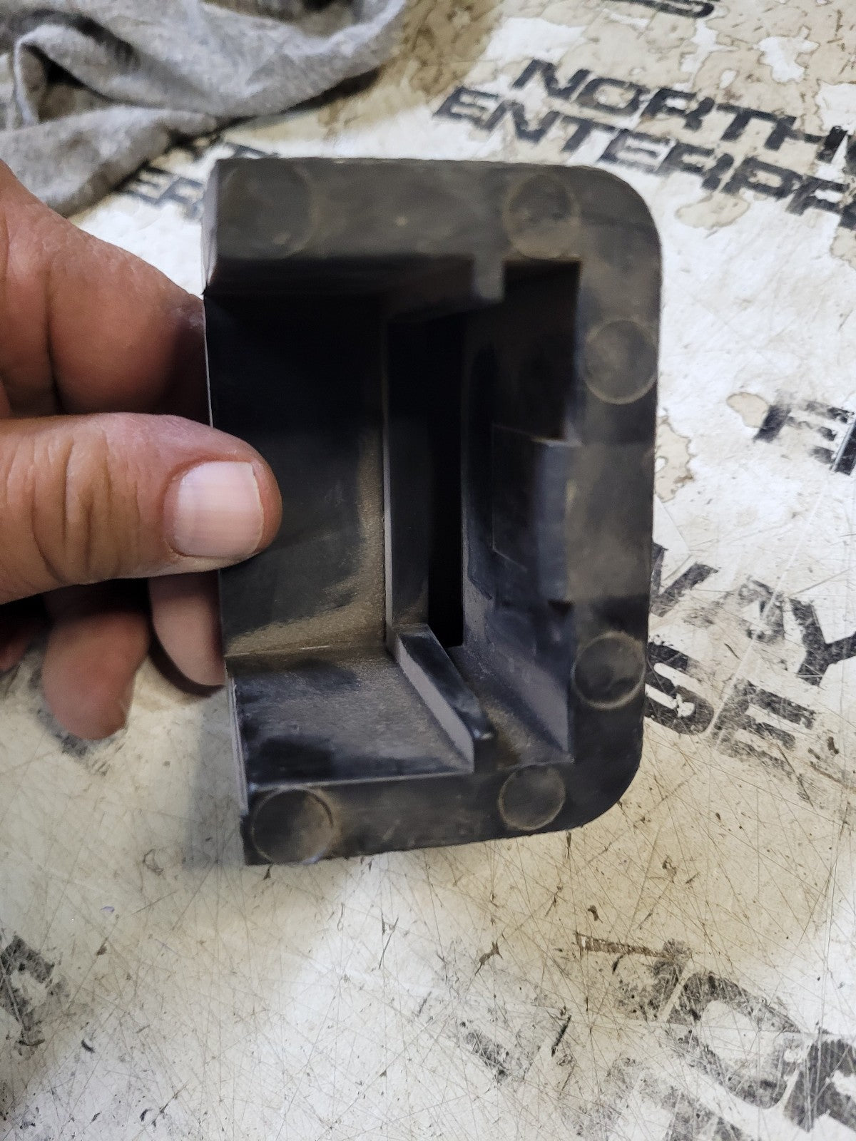 Upper Hood Bumper Support 13-04711 P13-04711