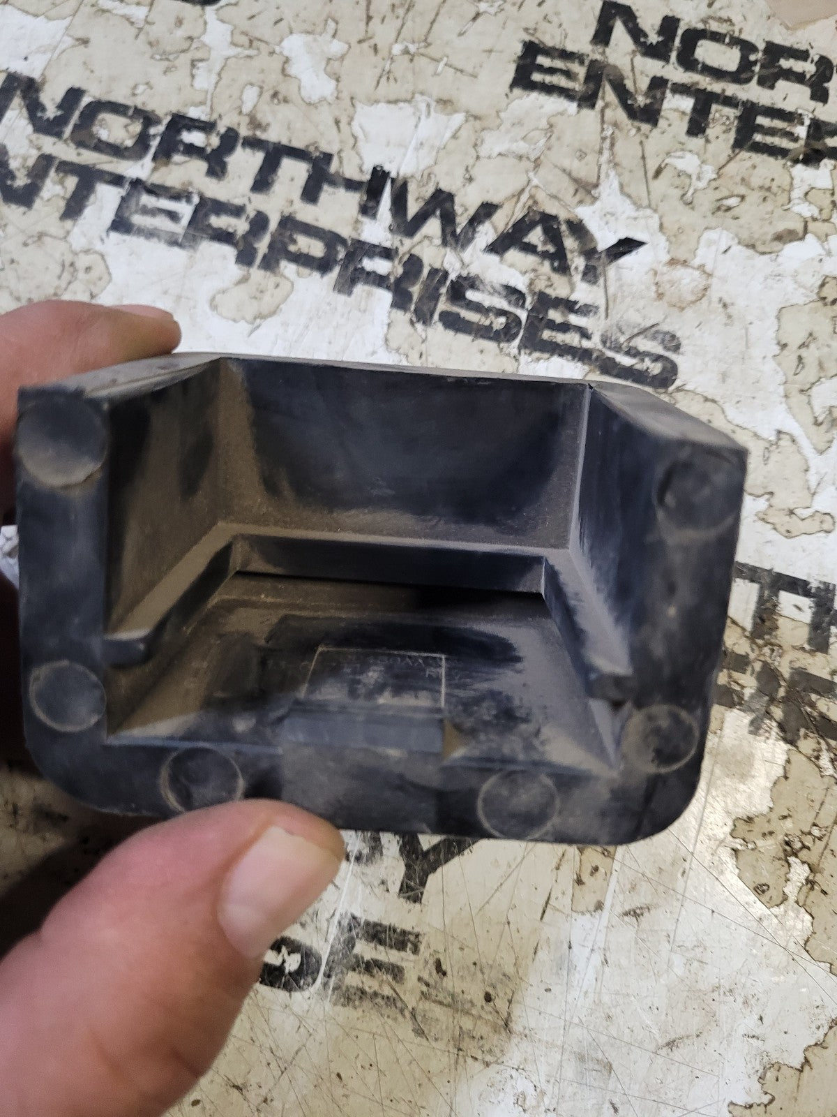 Upper Hood Bumper Support 13-04711 P13-04711