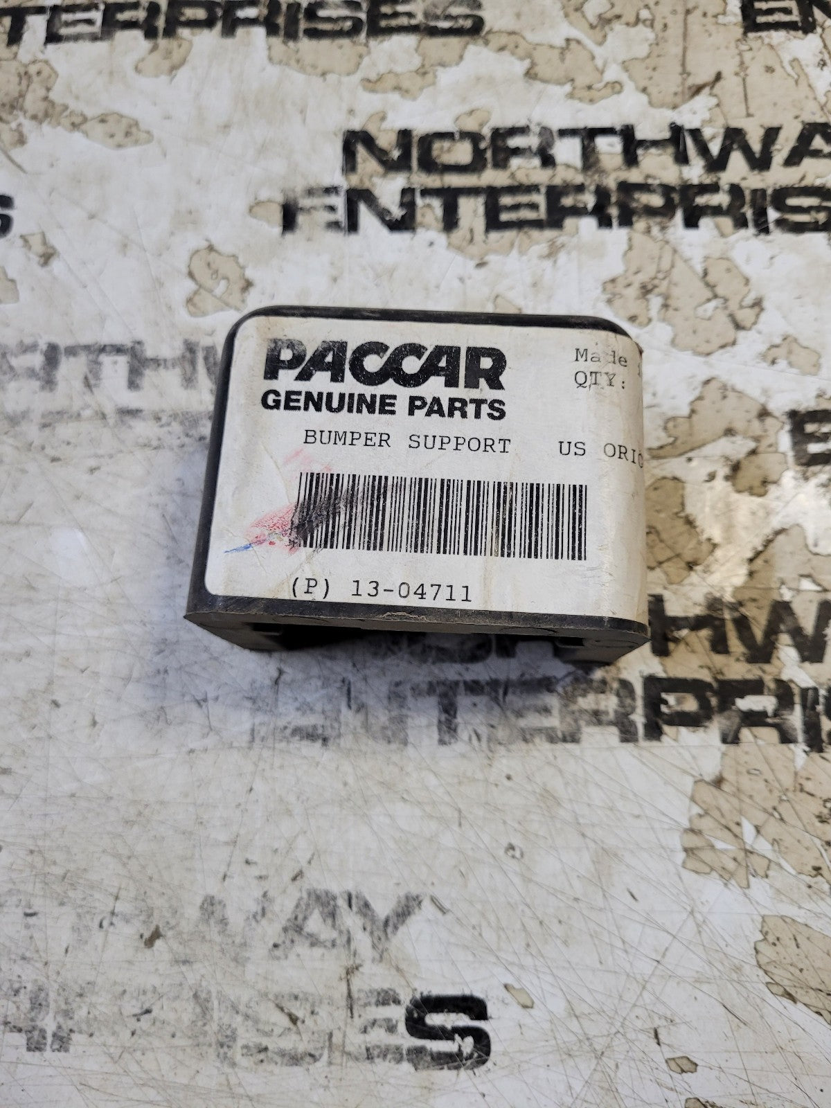 Upper Hood Bumper Support 13-04711 P13-04711