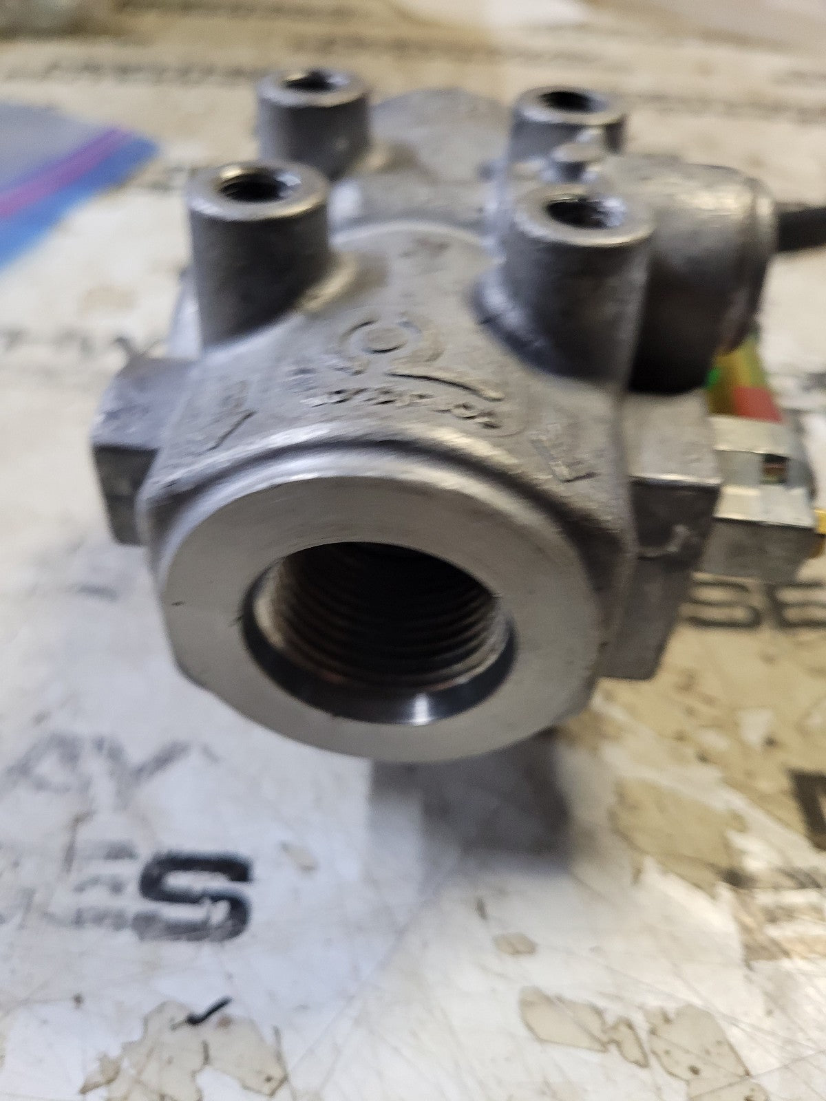 Donaldson P169320 Head Assembly Hmk04 Duramax