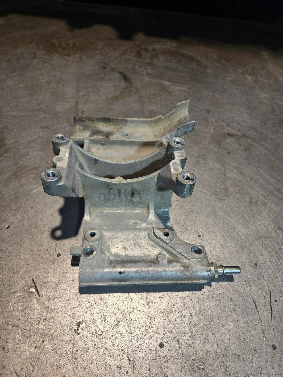 5523649 6.7L CUMMINS 2019-2024 Fuel Filter Bracket - Mopar 68444255AA