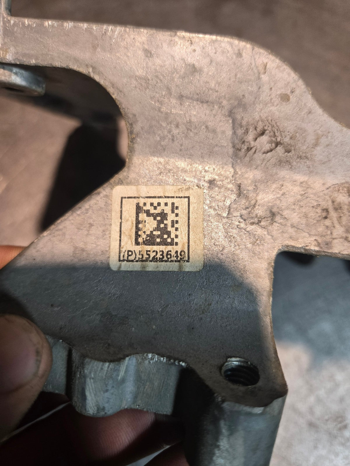 5523649 6.7L CUMMINS 2019-2024 Fuel Filter Bracket - Mopar 68444255AA