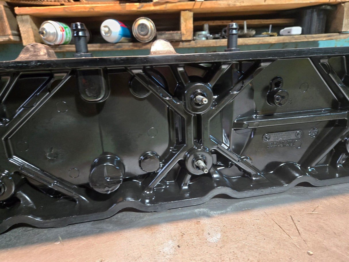 6.7L CUMMINS ETL VALVE COVER 5526845 5311734 68623638AA