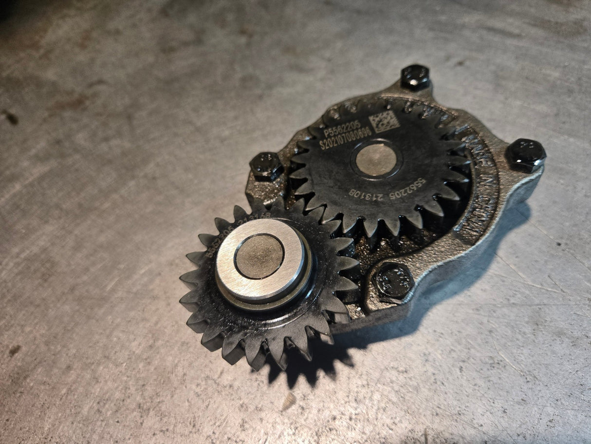6.7L CUMMINS ETL 2023 ENGINE OIL PUMP 68447679AA 5562205