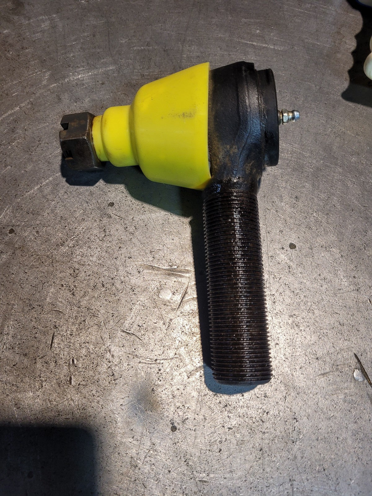 L24SV8202D16 TIE ROD END