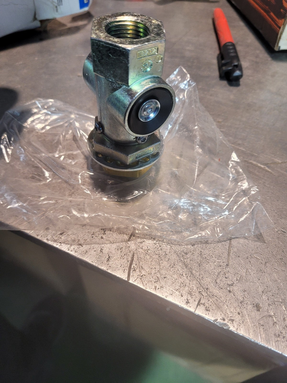 Bendix 800332 QR-L Quick Release Valve Air Brake Check
