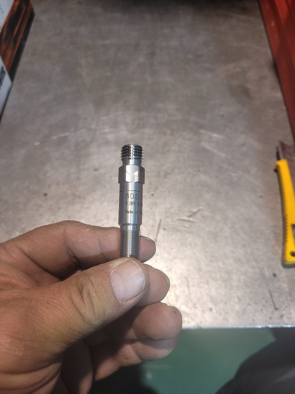 A4720700746 / 0281006099 Genuine Detroit Diesel Injector Valve OEM