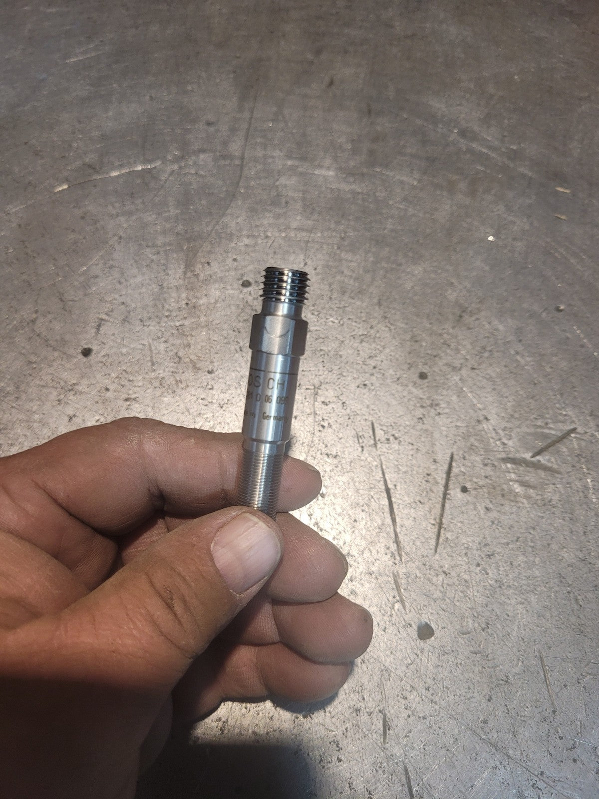 A4720700746 / 0281006099 Genuine Detroit Diesel Injector Valve OEM