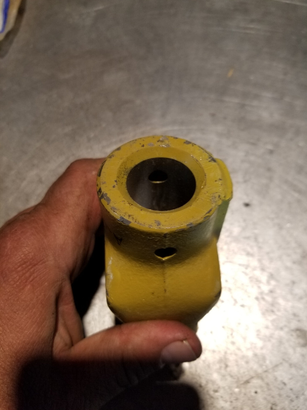 A-W320678 AI Implement Yoke, Round Bore 1" w/ 5/16" Pin Hole