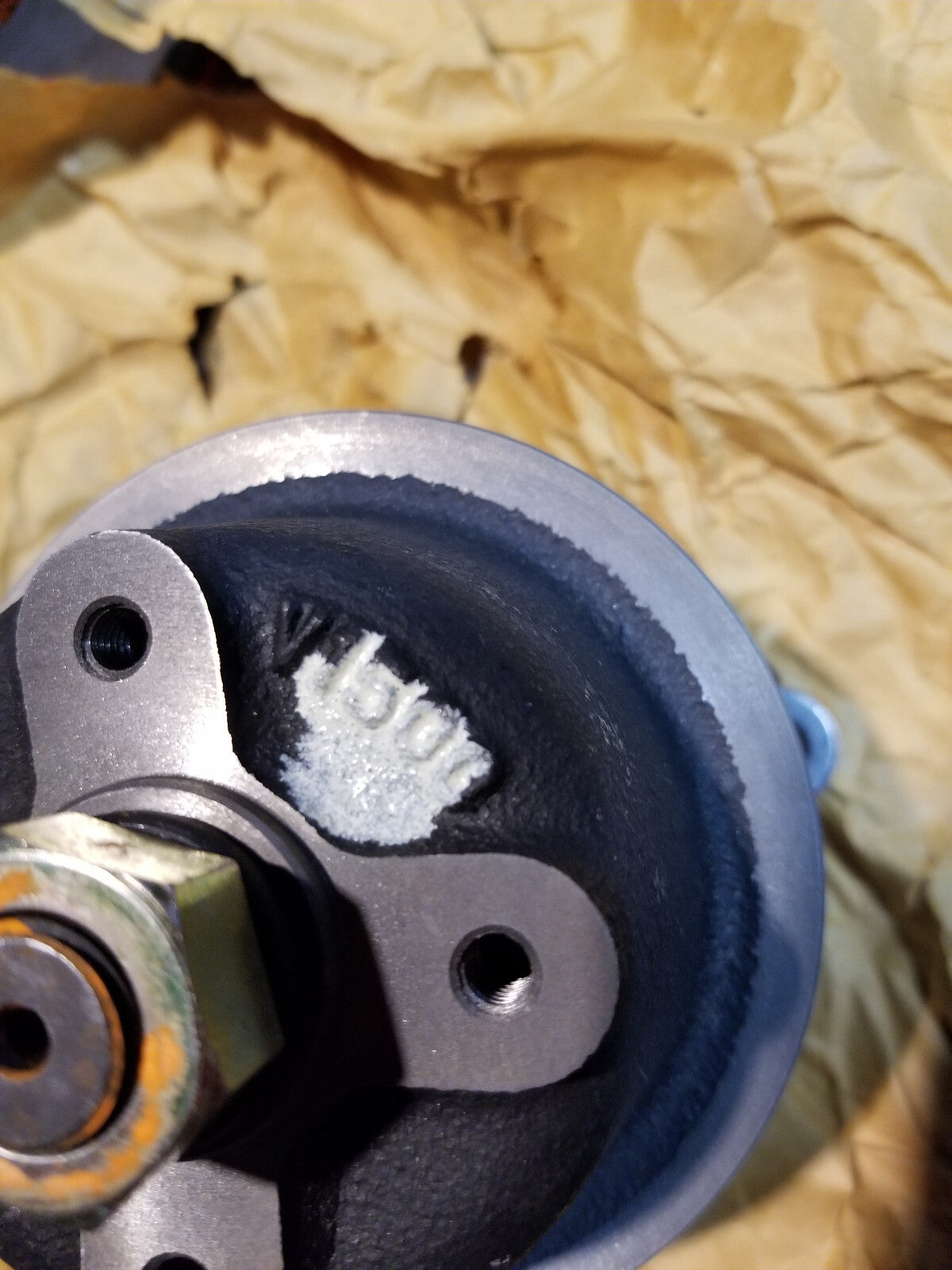 1611173030 16111-73030 Water Pump fits Kubota L295 L305