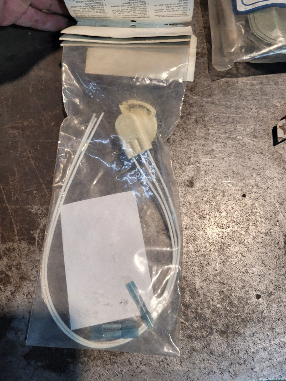AC DELCO 12083689 LIGHT SOCKET REAR TURN SIGNAL