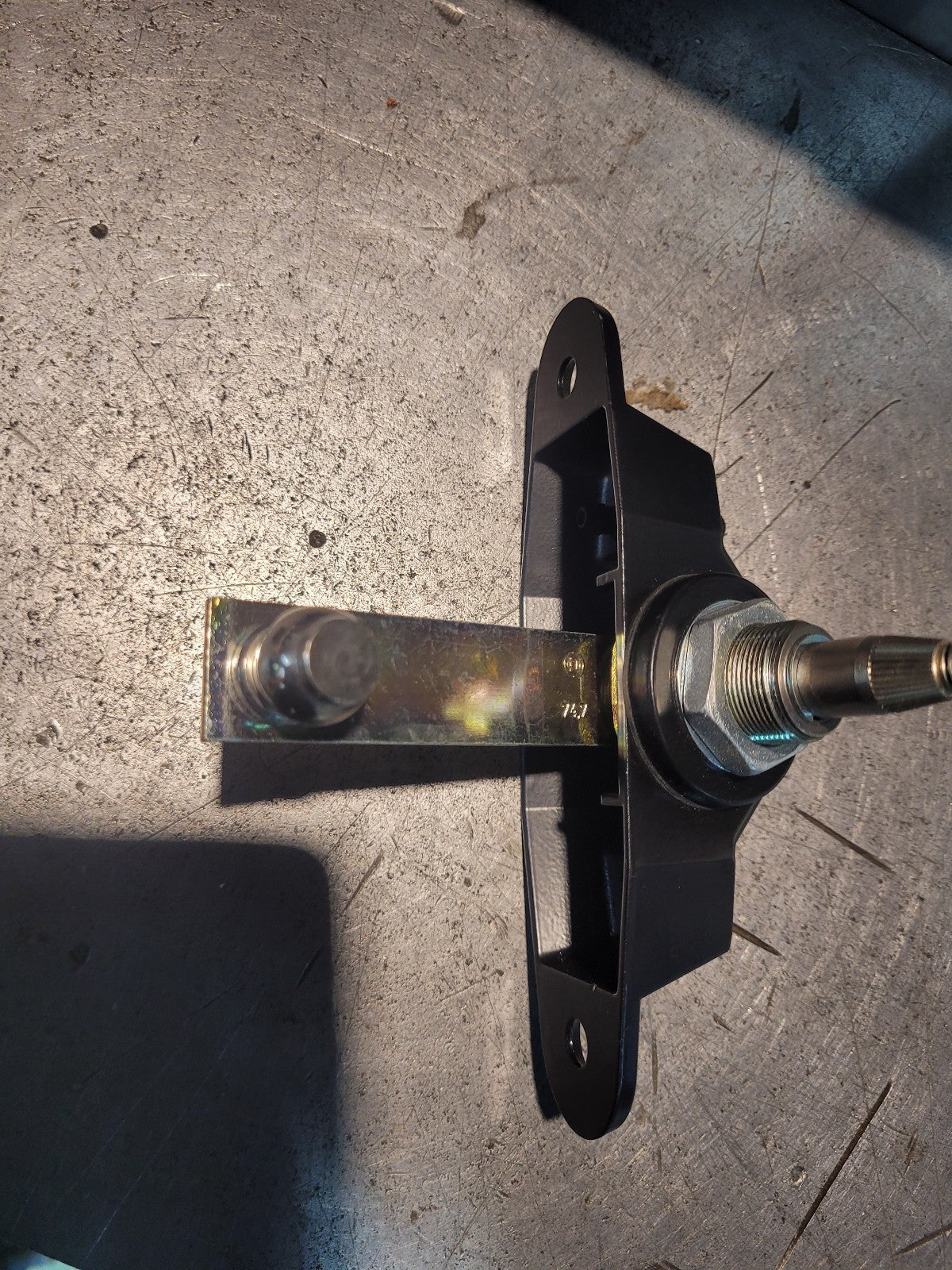 002-035-042 WIPER PIVOT 9398232010 Windshield Wiper, Left-Hand Side, Left-Hand D