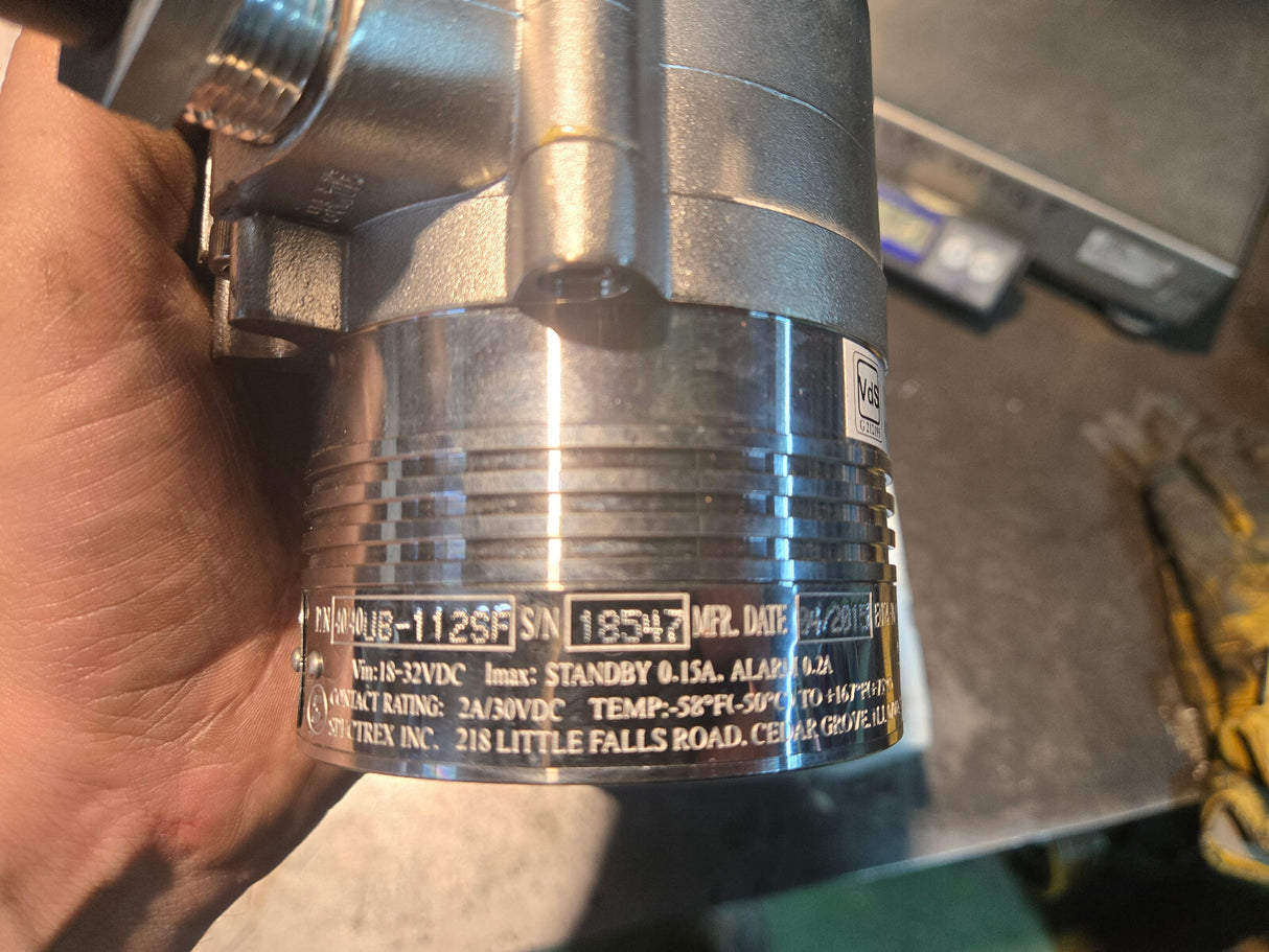 40/40UB-112SF OPTICAL FLAME DETECTOR WITH RAIN & SUN COVER