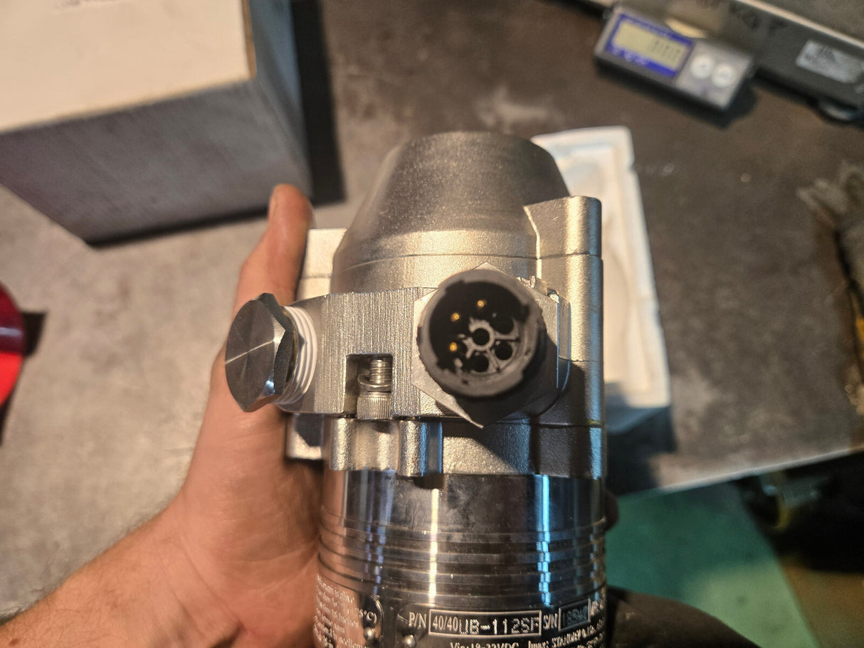 40/40UB-112SF OPTICAL FLAME DETECTOR WITH RAIN & SUN COVER