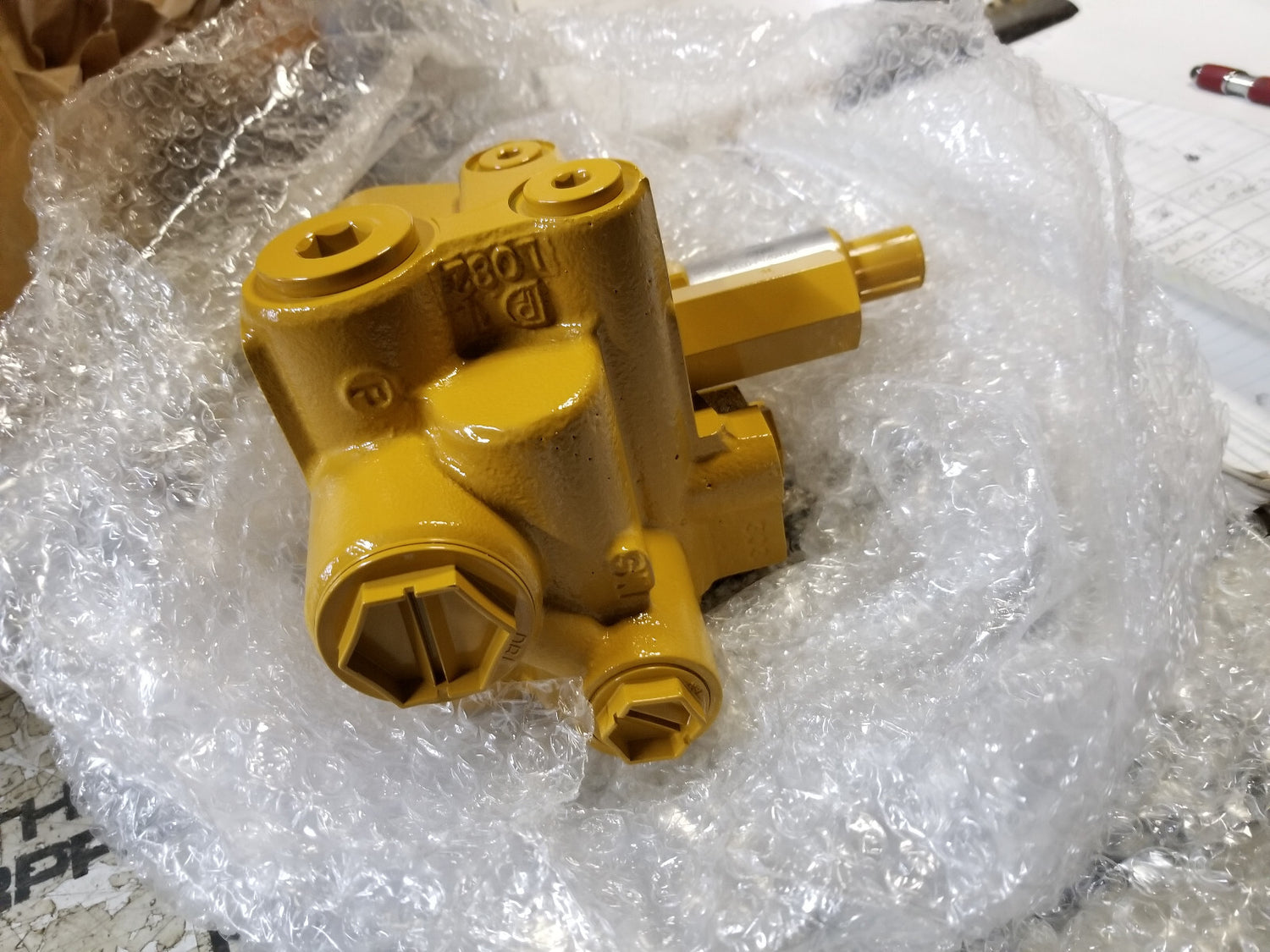 602-9811 CATERPILLAR Accumulator Charging Valve 6029811
