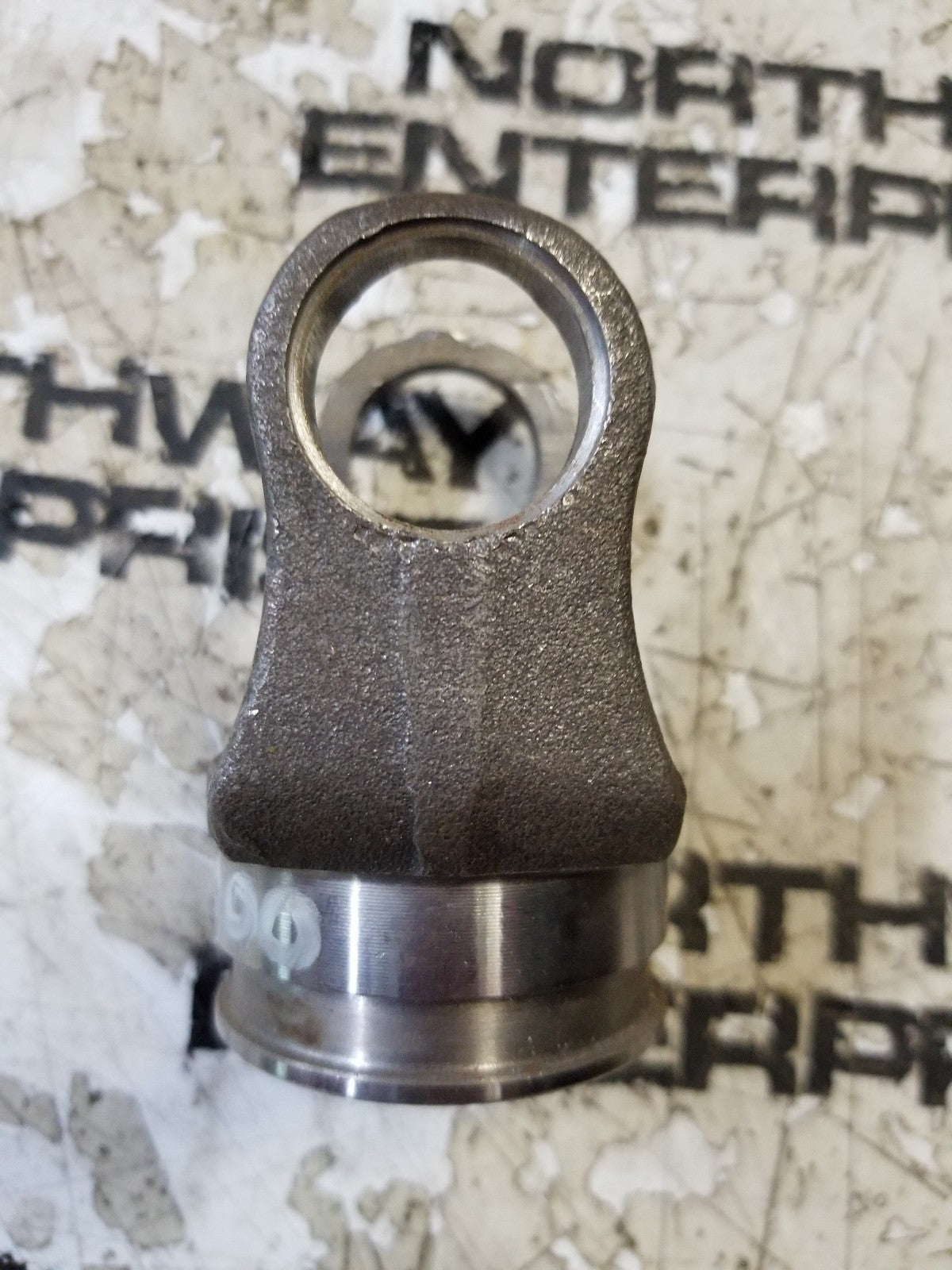 D067000 JOHN DEERE YOKE SHAFT