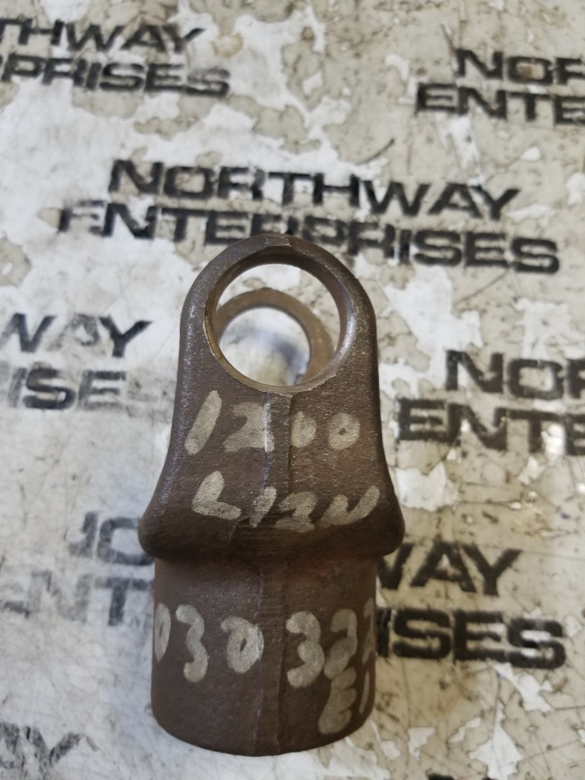 D128106 JOHN DEERE YOKE SHAFT A-D128106-AI