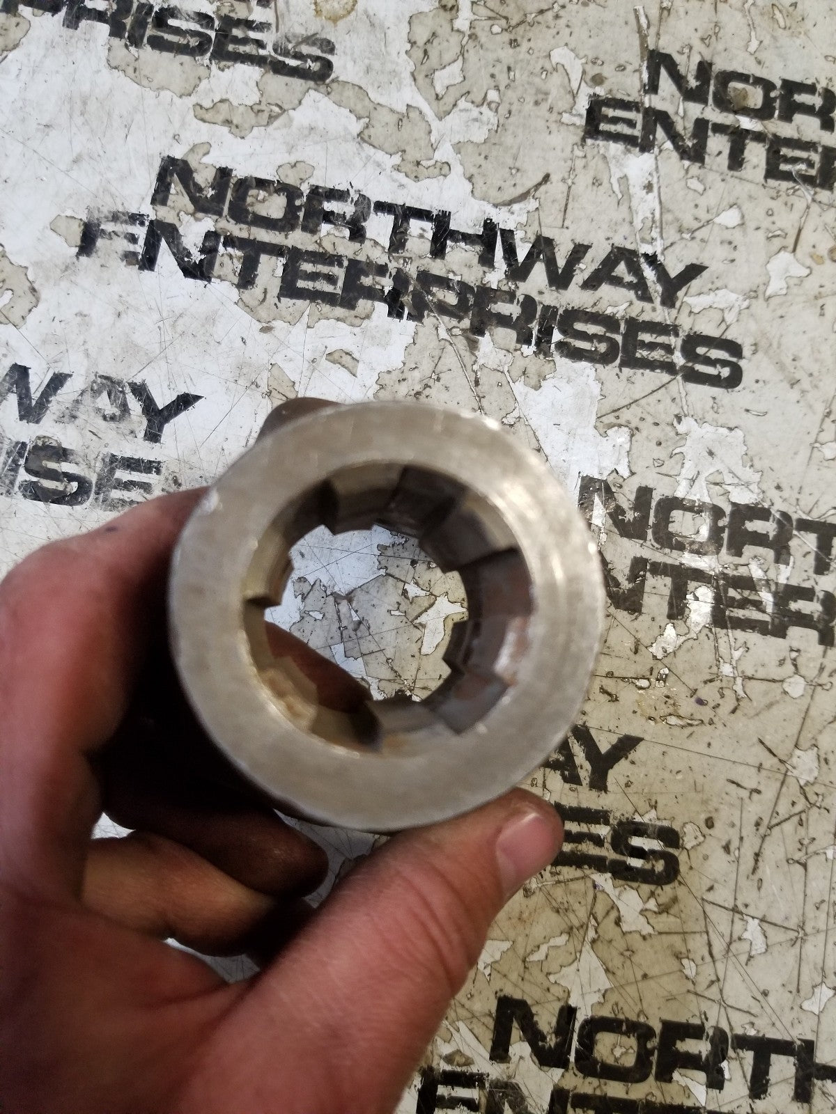 D128106 JOHN DEERE YOKE SHAFT A-D128106-AI