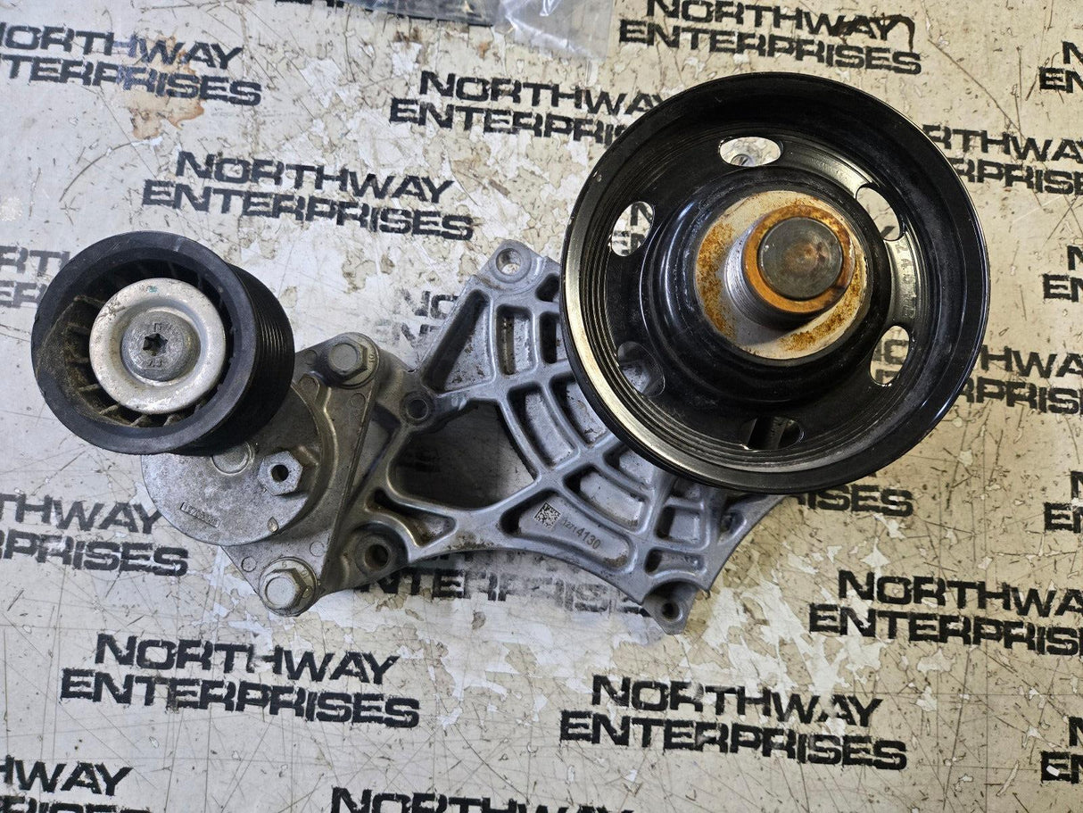 12714130 GM OEM L5P Fan Pulley Assembly 2020-2023