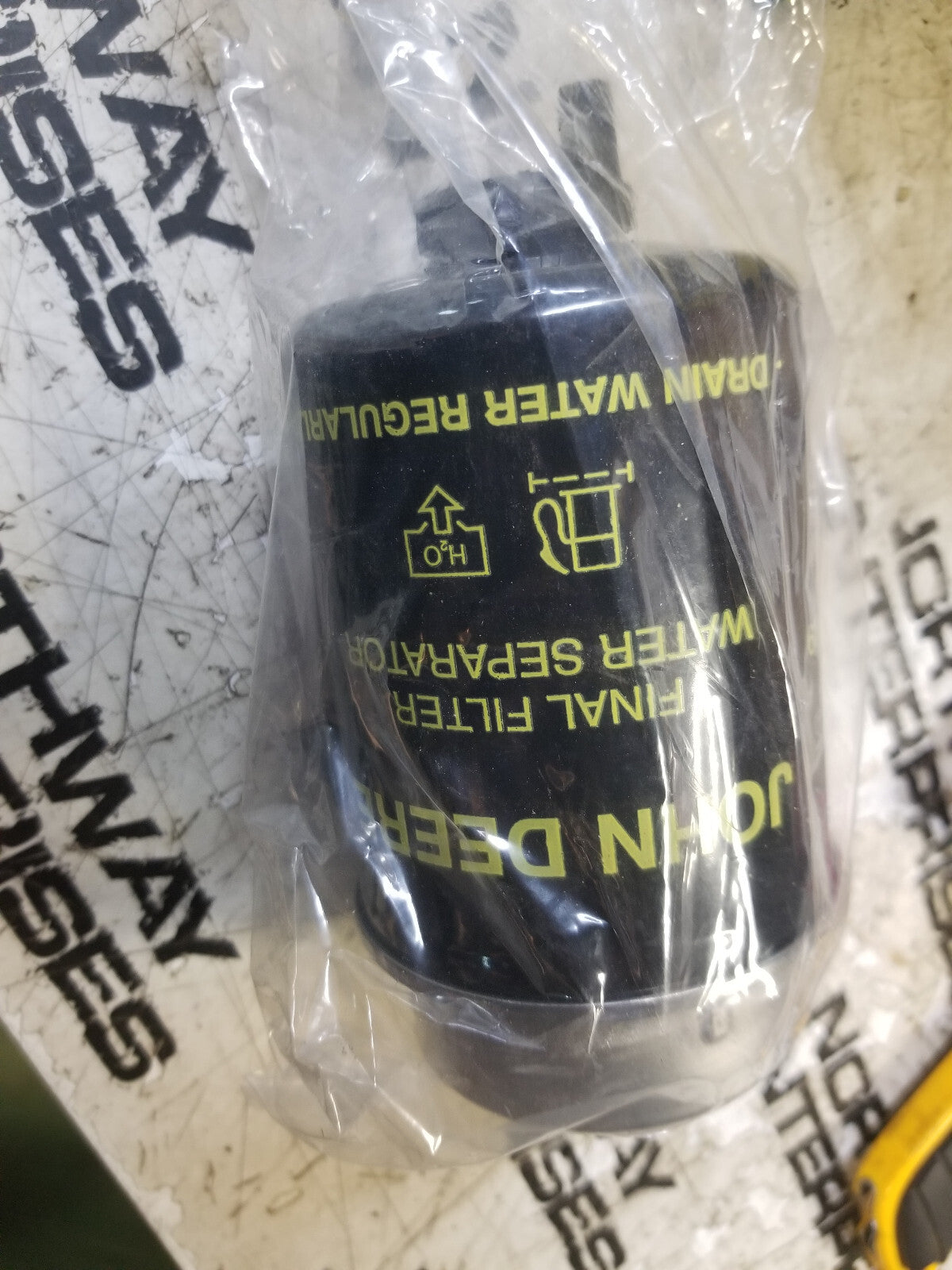 RE62419 JOHN DEERE FINAL FUEL FILTER