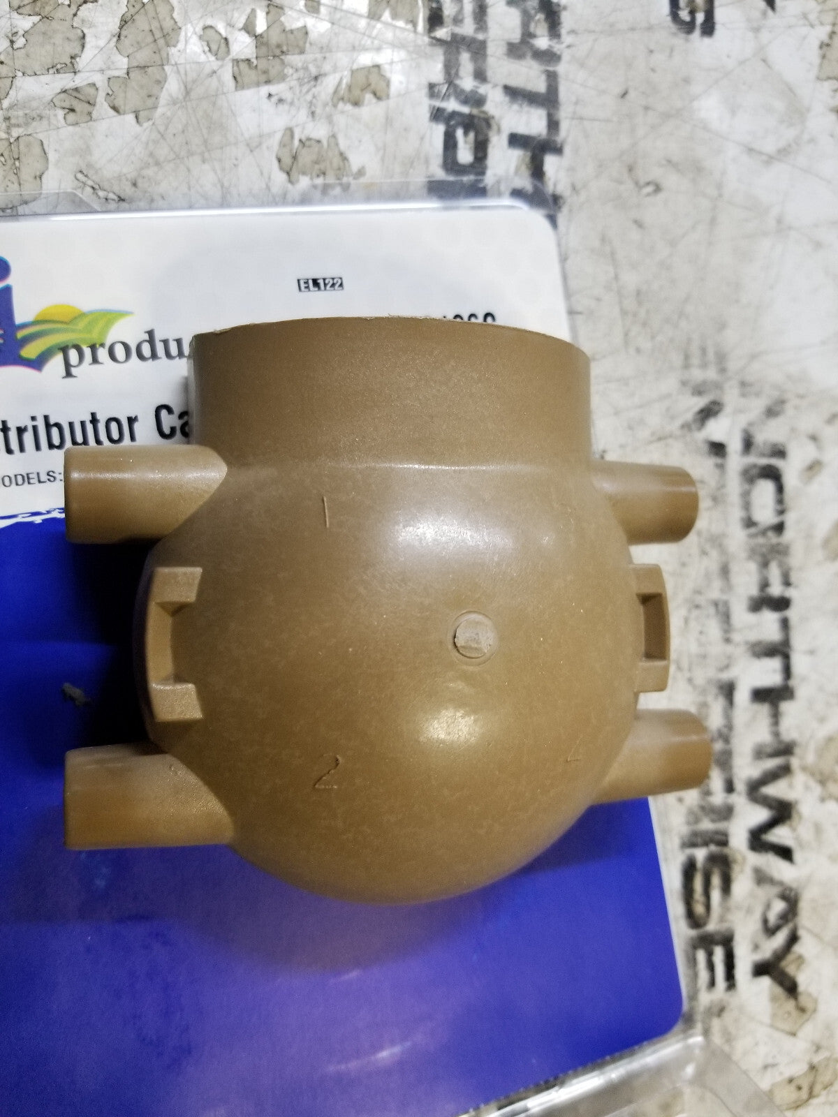 A-9N12106C ROTOR CAP John Deere A&I Products Aftermarket A-9N12106C DISTRIBUTOR