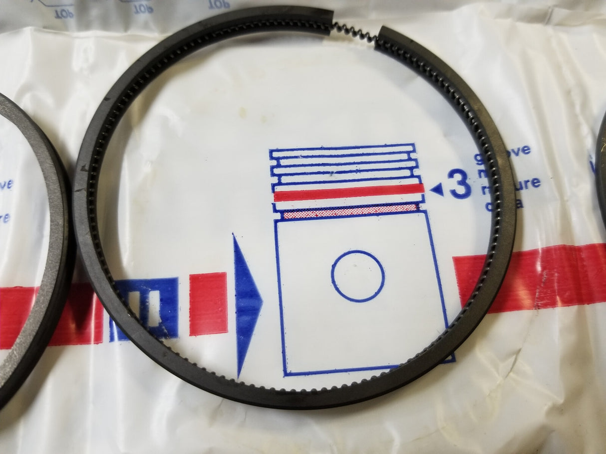 U5MK0033 PISTON LINER KIT A-U5MK0033 PISTON/LINER AND RINGS AS SHOWN