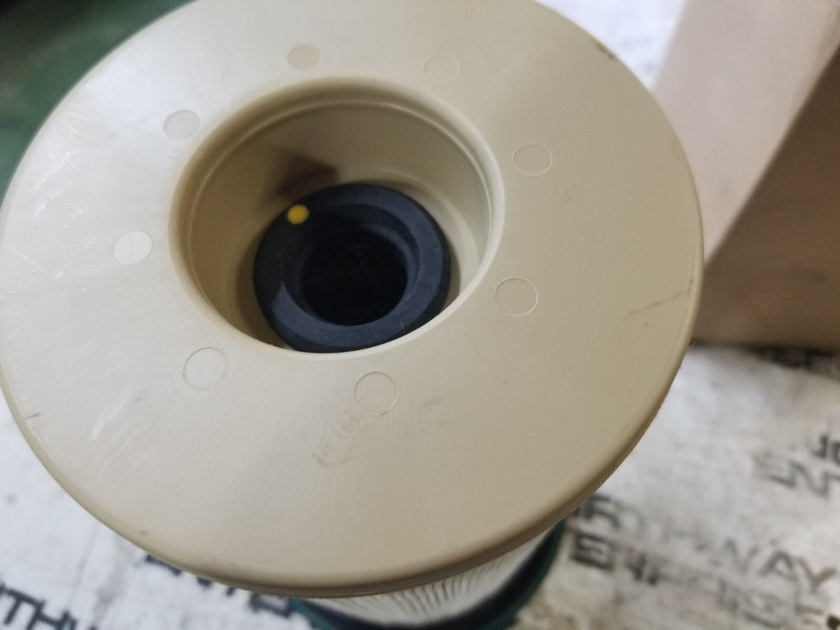 RE507284 JOHN DEERE FUEL FILTER